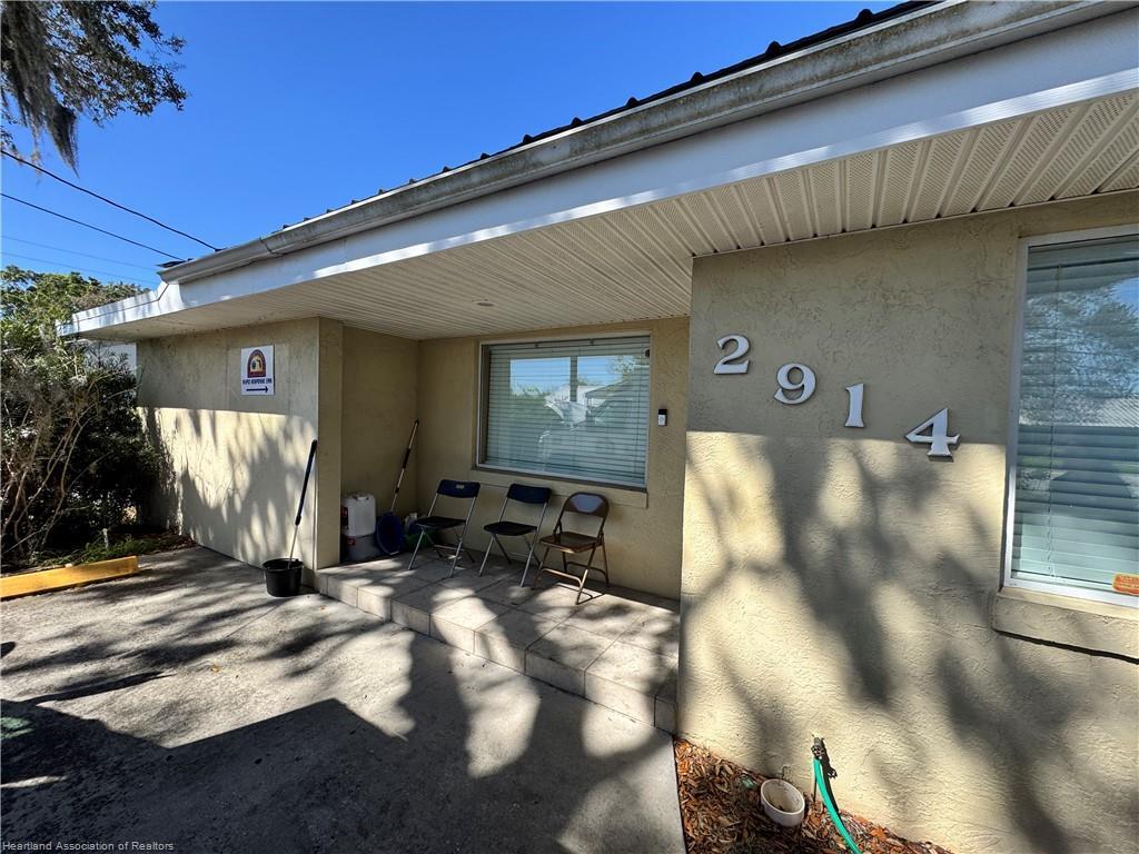 Foto de propiedad en 2914-a Kenilworth Boulevard A, Sebring, FL 33870 Sebring con MLS# 