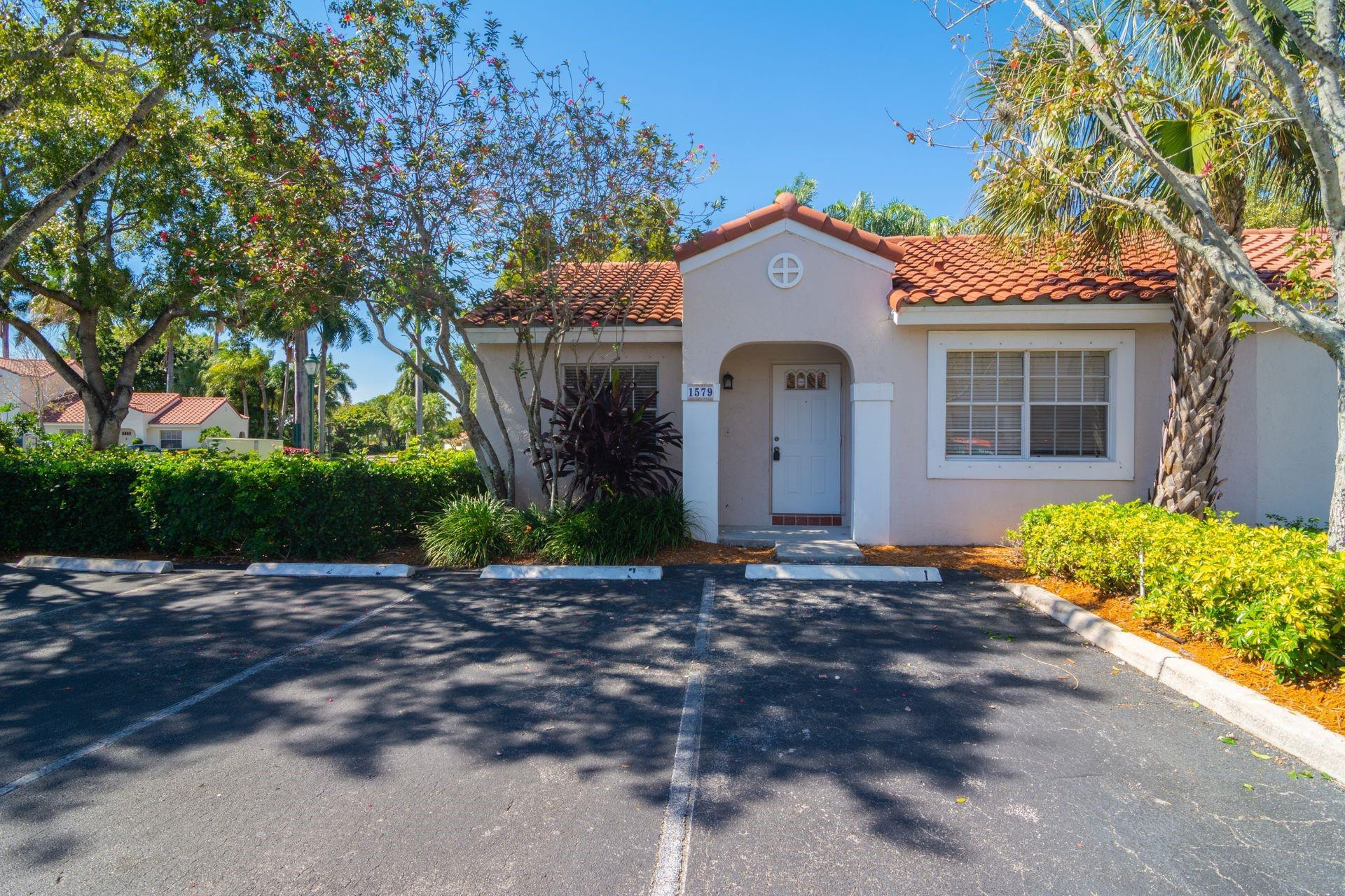 Foto de propiedad en 1579 Springside Drive, Weston, FL 33326 Weston con MLS# 