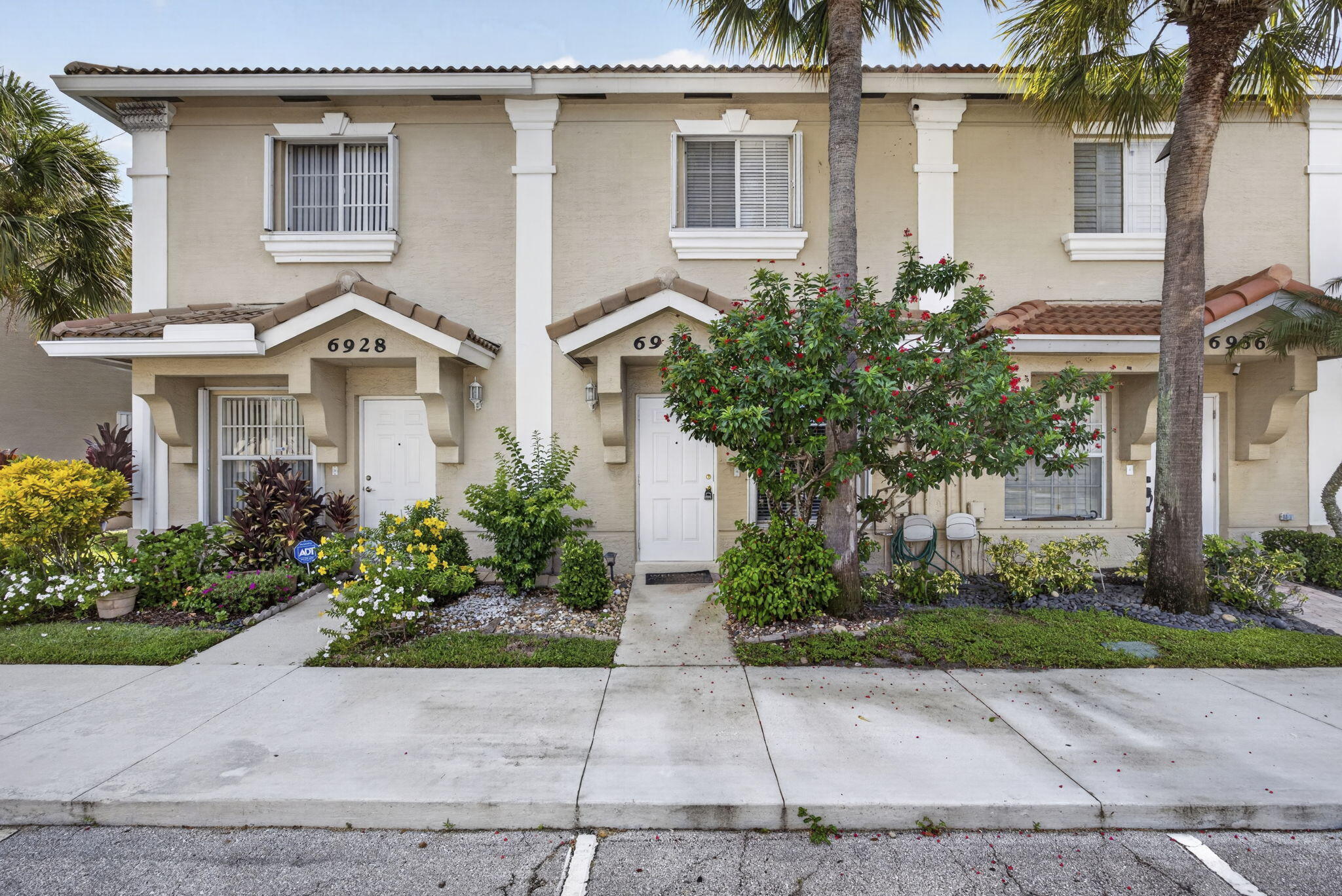Foto de propiedad en 6932 STONEY CREEK Circle, Lake Worth, FL 33467 Lake Worth con MLS# 
