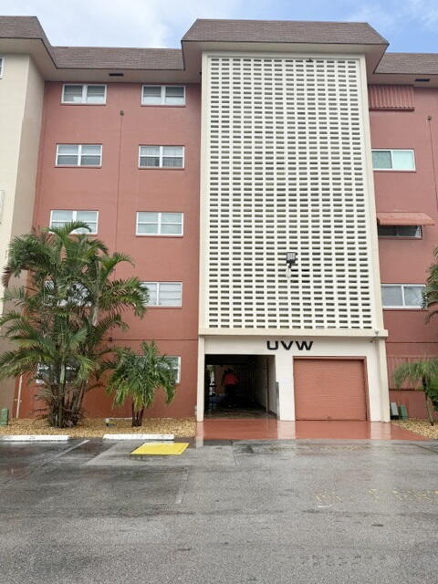 Foto de propiedad en 5300 WASHINGTON Street W515, Hollywood, FL 33021 Hollywood con MLS# 