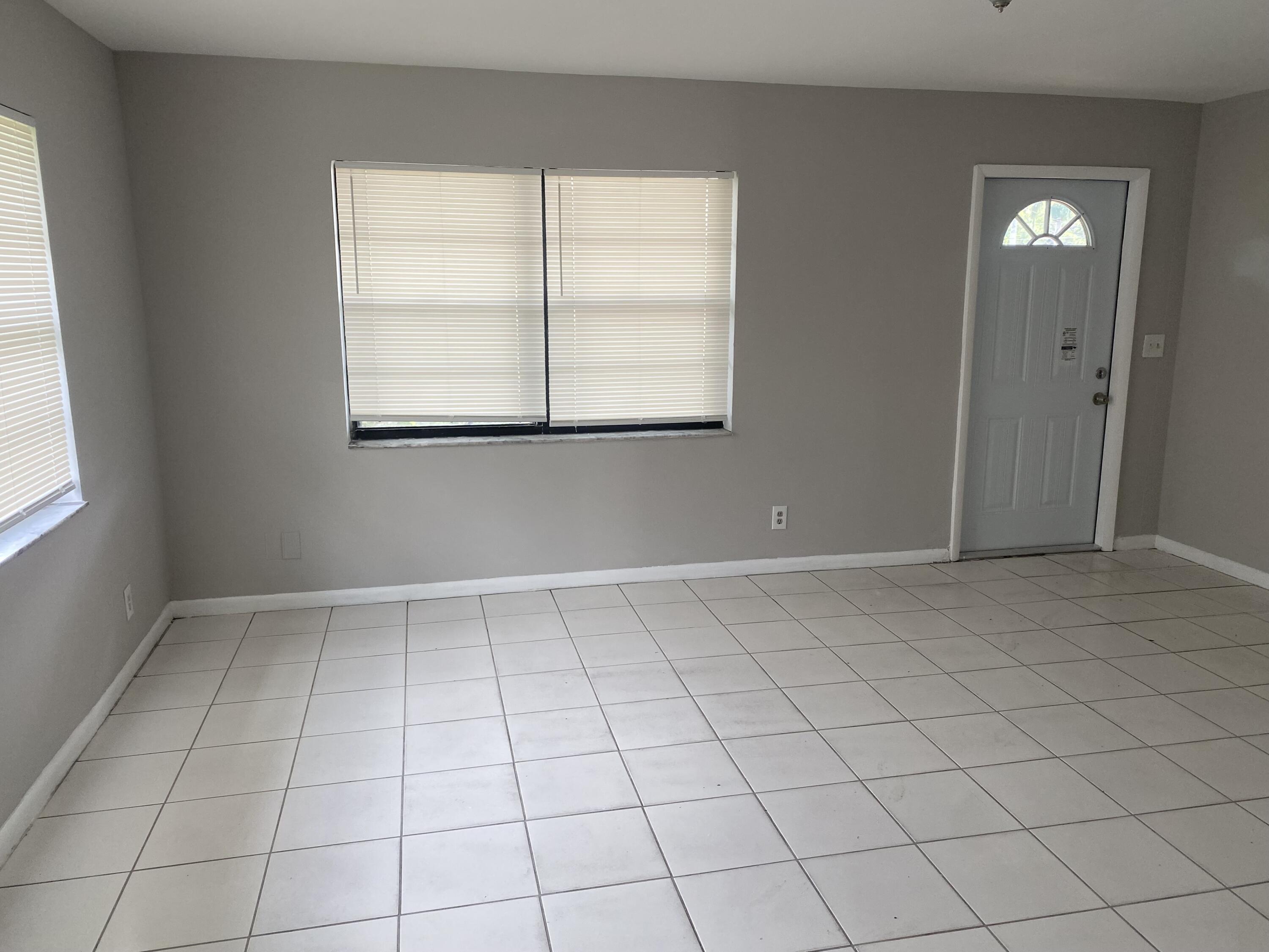 Foto de propiedad en 4714 Summit Villas, West Palm Beach, FL 33415 West Palm Beach con MLS# 