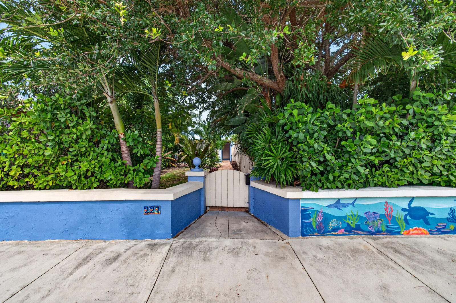 Foto de propiedad en 227 N M Street, Lake Worth Beach, FL 33460 Lake Worth Beach con MLS# 