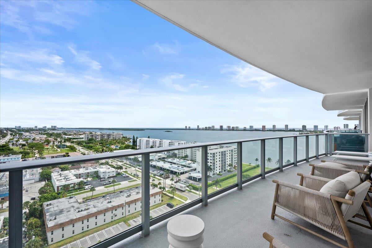 En Renta 220 Lake Shore Drive 1513, Lake Park, FL 33403, Lake Park, FL 33403
