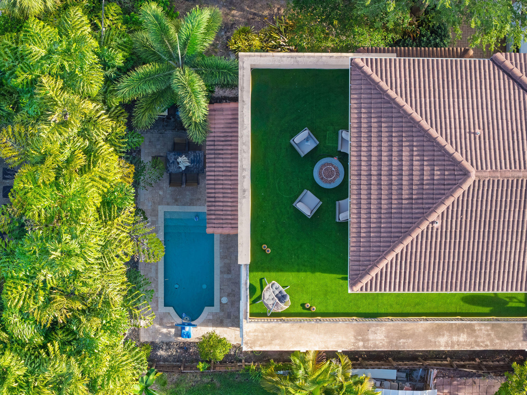 Foto de propiedad en 1705 NE 11th Street, Fort Lauderdale, FL 33304 Fort Lauderdale con MLS# 