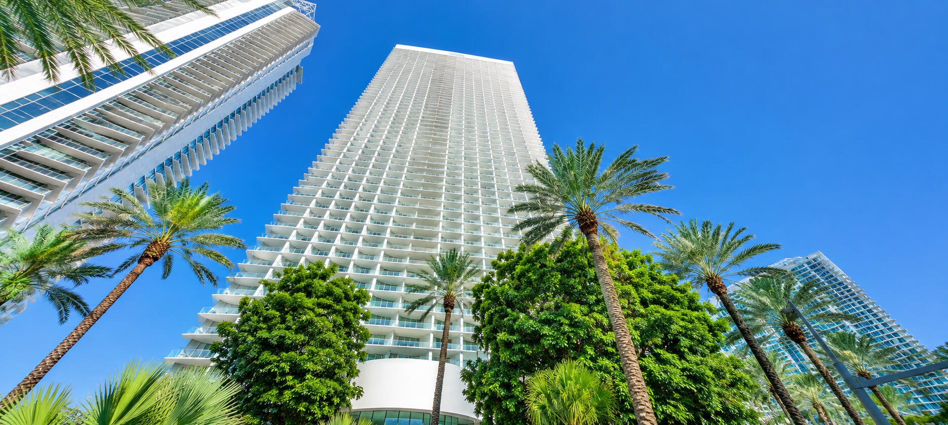 Foto de propiedad en 16901 Collins Avenue 3002, Sunny Isles Beach, FL 33160 Sunny Isles Beach con MLS# 
