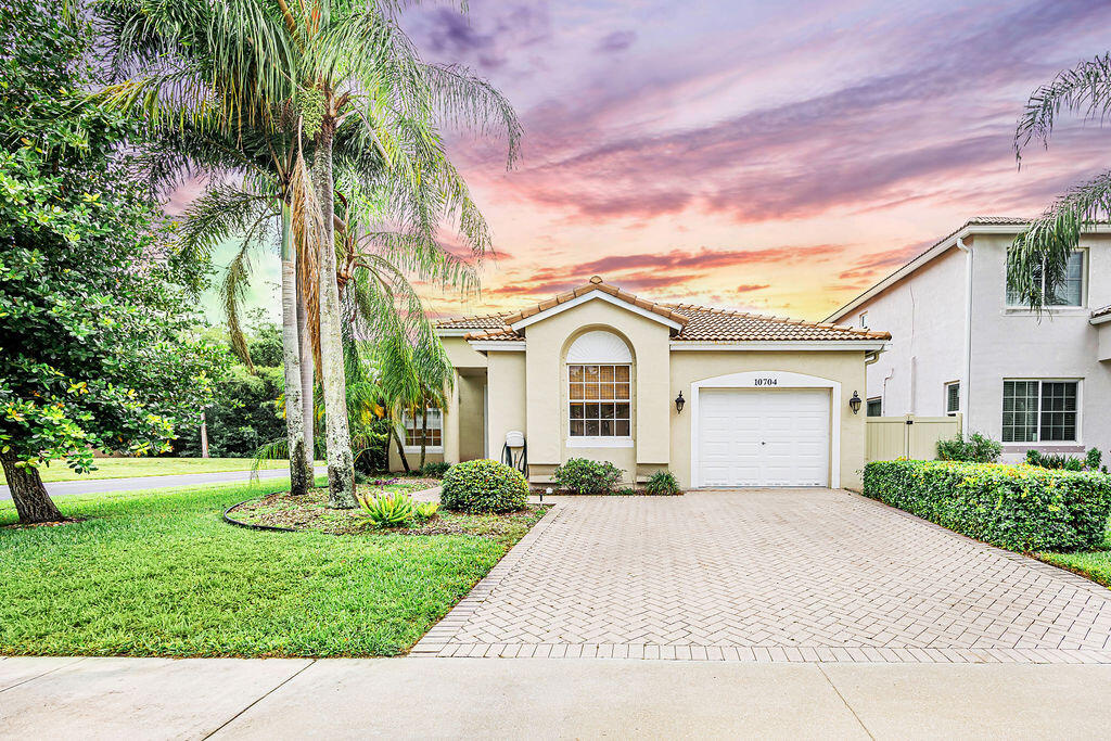 Foto de propiedad en 10704 OAK BEND Way 10704, Wellington, FL 33414 Wellington con MLS# 