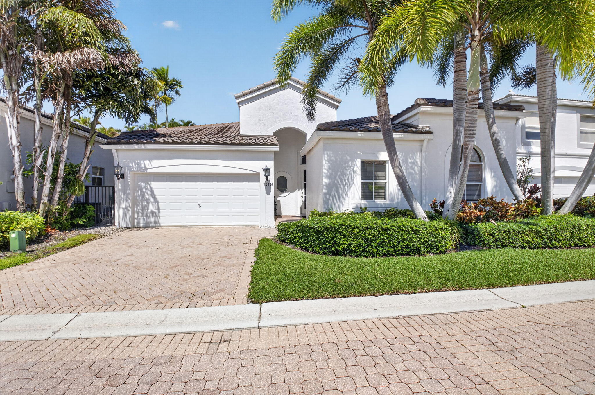 Foto de propiedad en 6439 NW 43RD Terrace, Boca Raton, FL 33496 Boca Raton con MLS# 