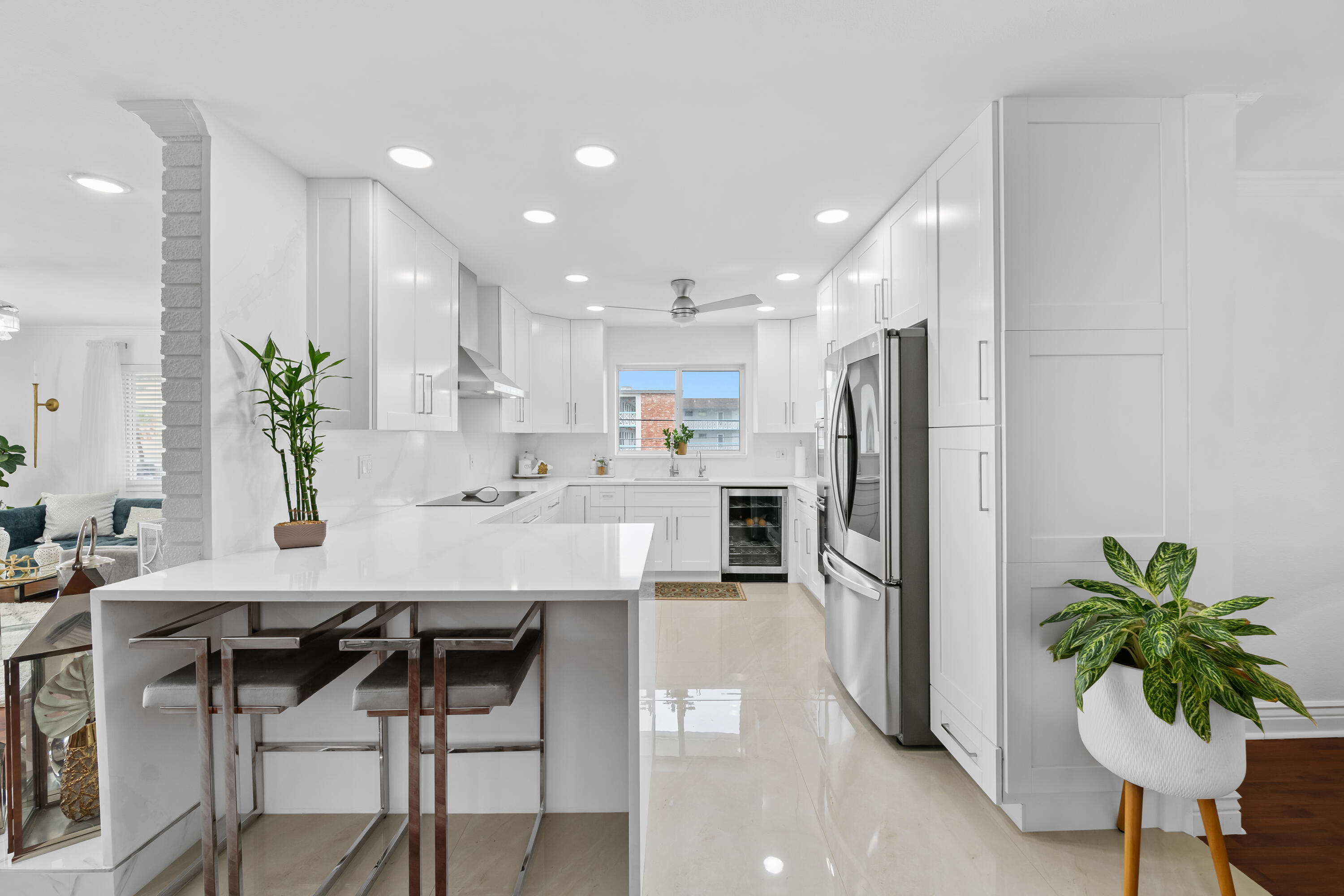 Foto de propiedad en 1040 CRYSTAL LAKE Drive 4, Deerfield Beach, FL 33064 Deerfield Beach con MLS# 