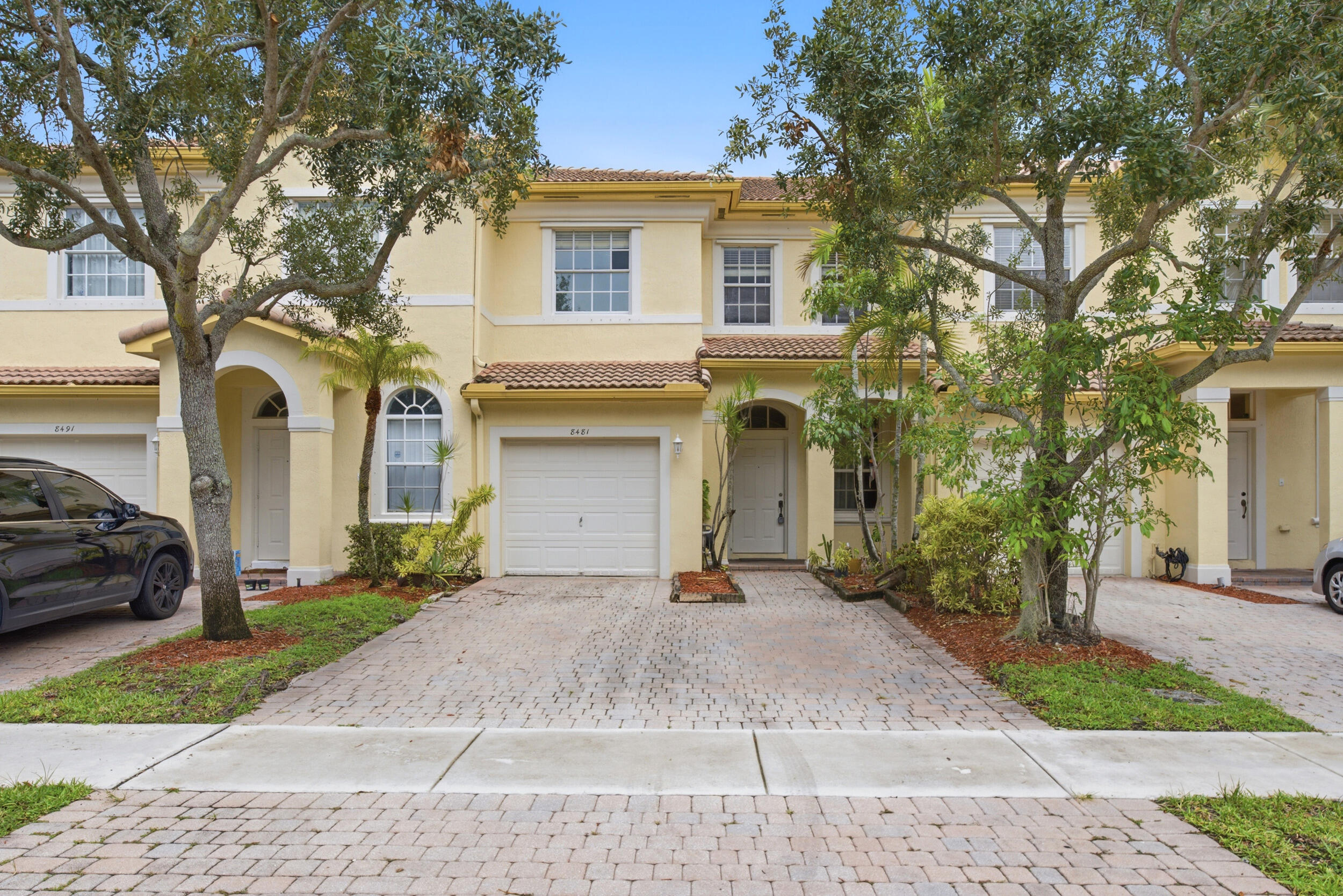 Foto de propiedad en 8481 SW 27th Street 102, Miramar, FL 33025 Miramar con MLS# 