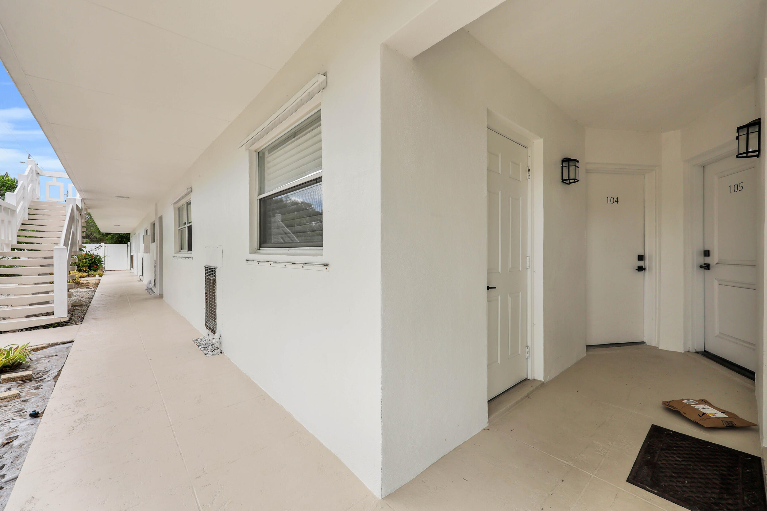 Alquilada 91 Willow Road 104, Tequesta, FL 33469, Tequesta, FL 33469