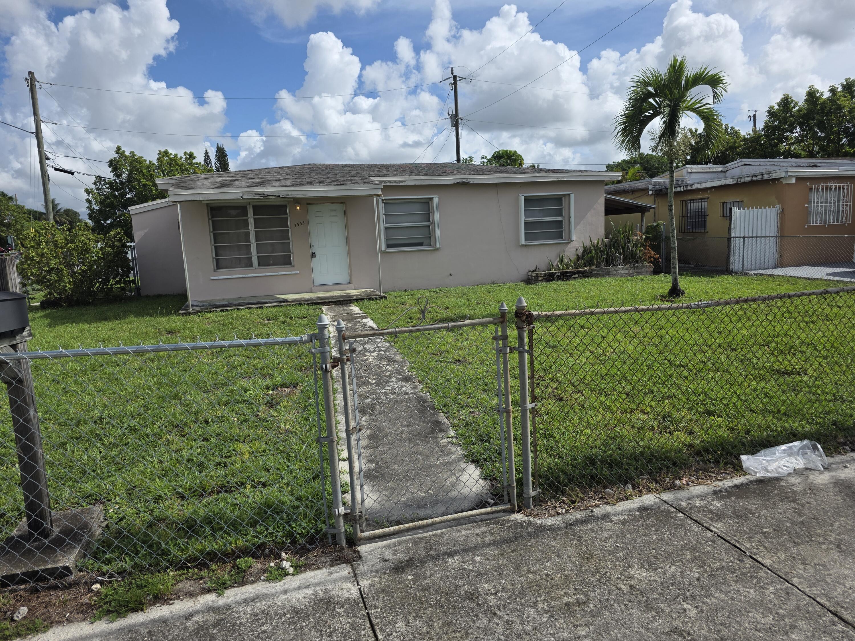 En Venta 3555 NW 95th Street, Miami, FL 33147, Miami, FL 33147