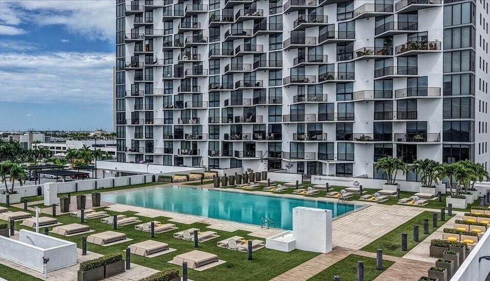 Foto de propiedad en 5252 NW 85th Avenue 1208, Doral, FL 33166 Doral con MLS# 