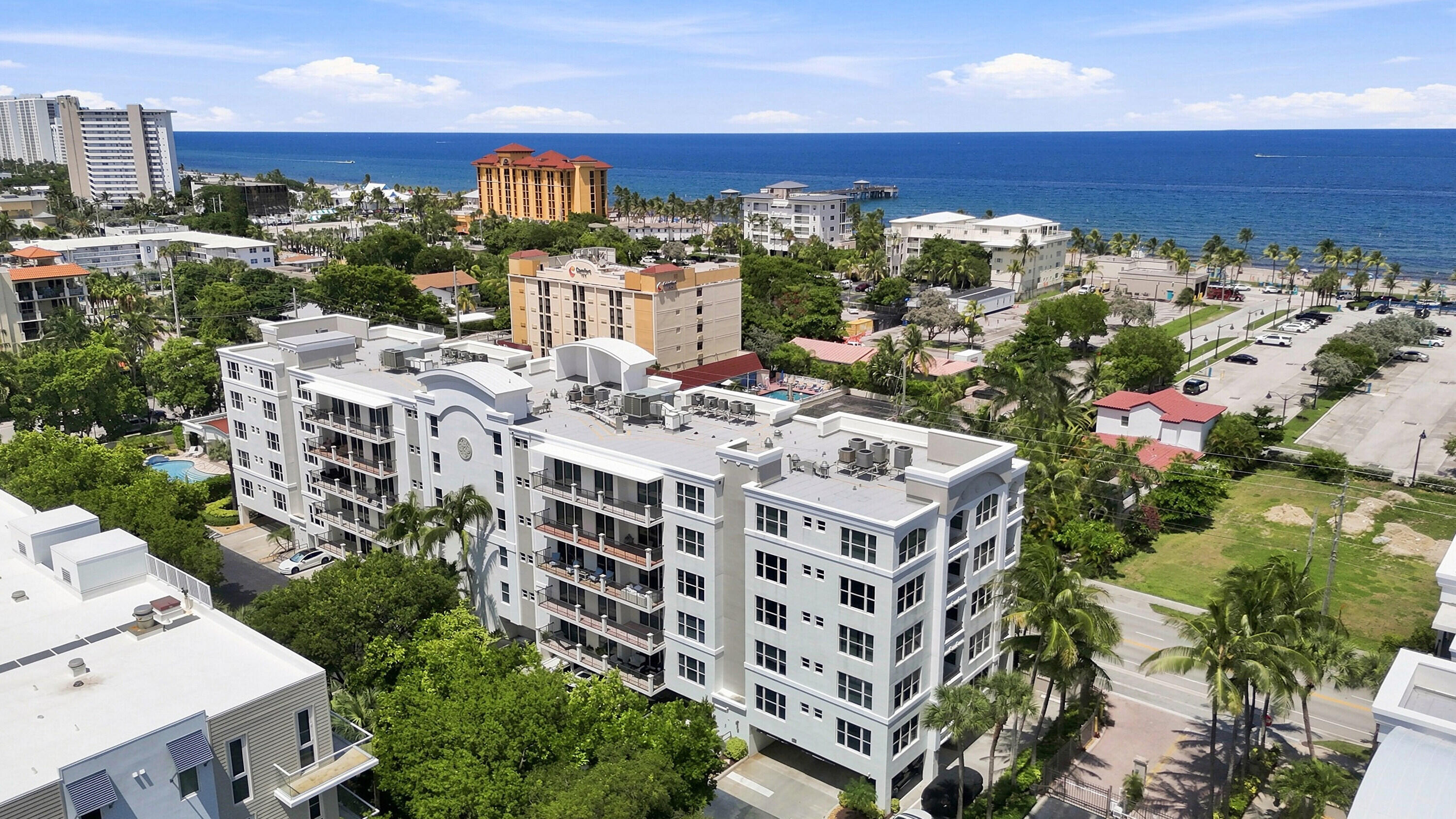 Foto de propiedad en 101 SE 20TH Avenue 501, Deerfield Beach, FL 33441 Deerfield Beach con MLS# 