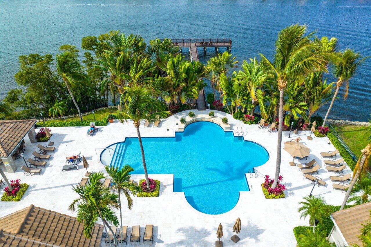 Foto de propiedad en 3606 S OCEAN Boulevard 105, Highland Beach, FL 33487 Highland Beach con MLS# 