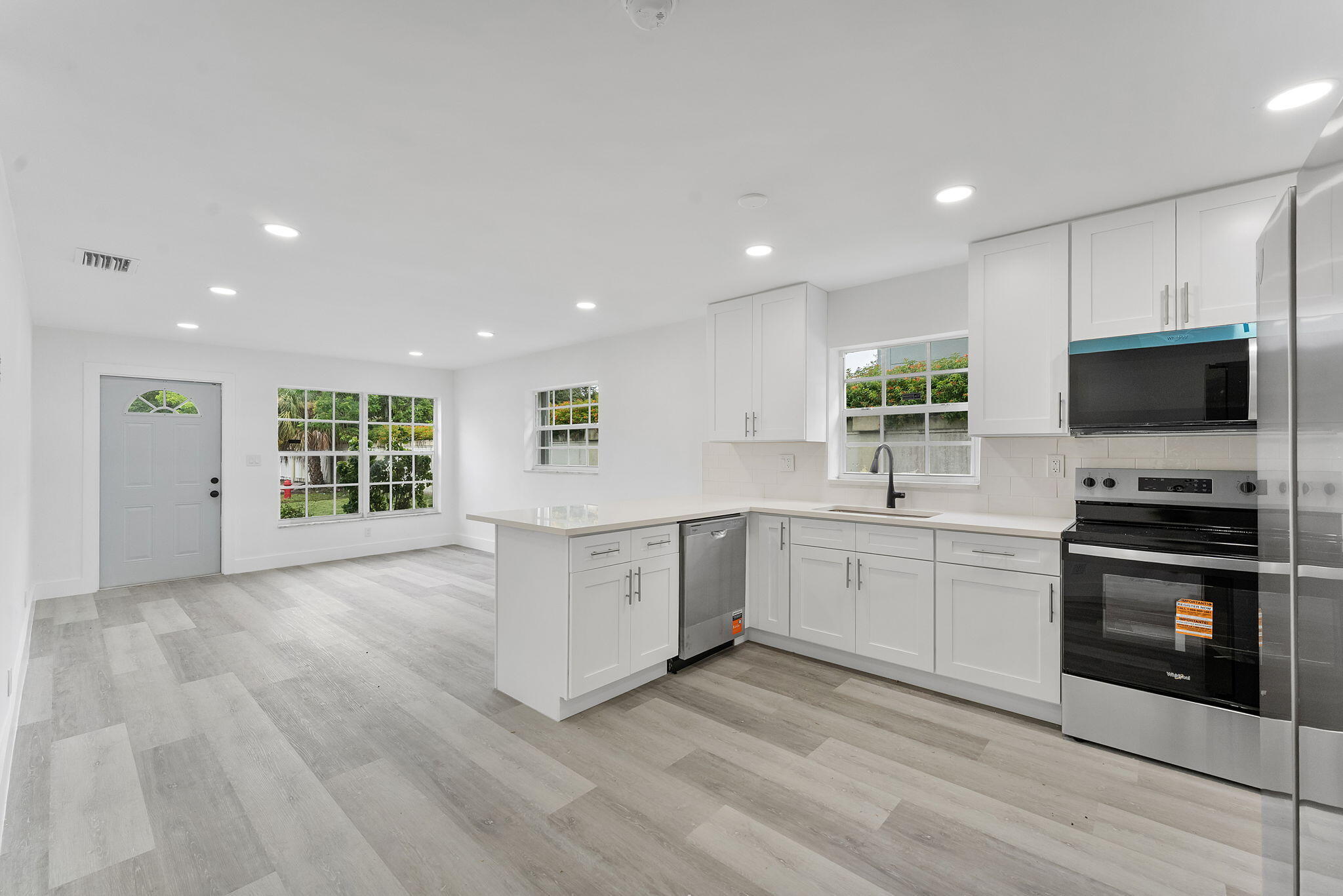 Foto de propiedad en 441 NW 2ND Avenue, Deerfield Beach, FL 33441 Deerfield Beach con MLS# 