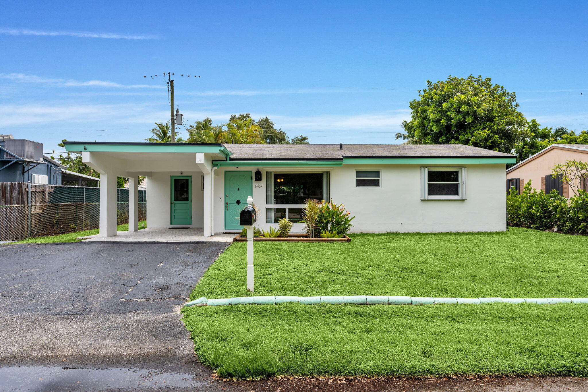 Foto de propiedad en 4987 SW 25th Avenue, Dania Beach, FL 33312 Dania Beach con MLS# 
