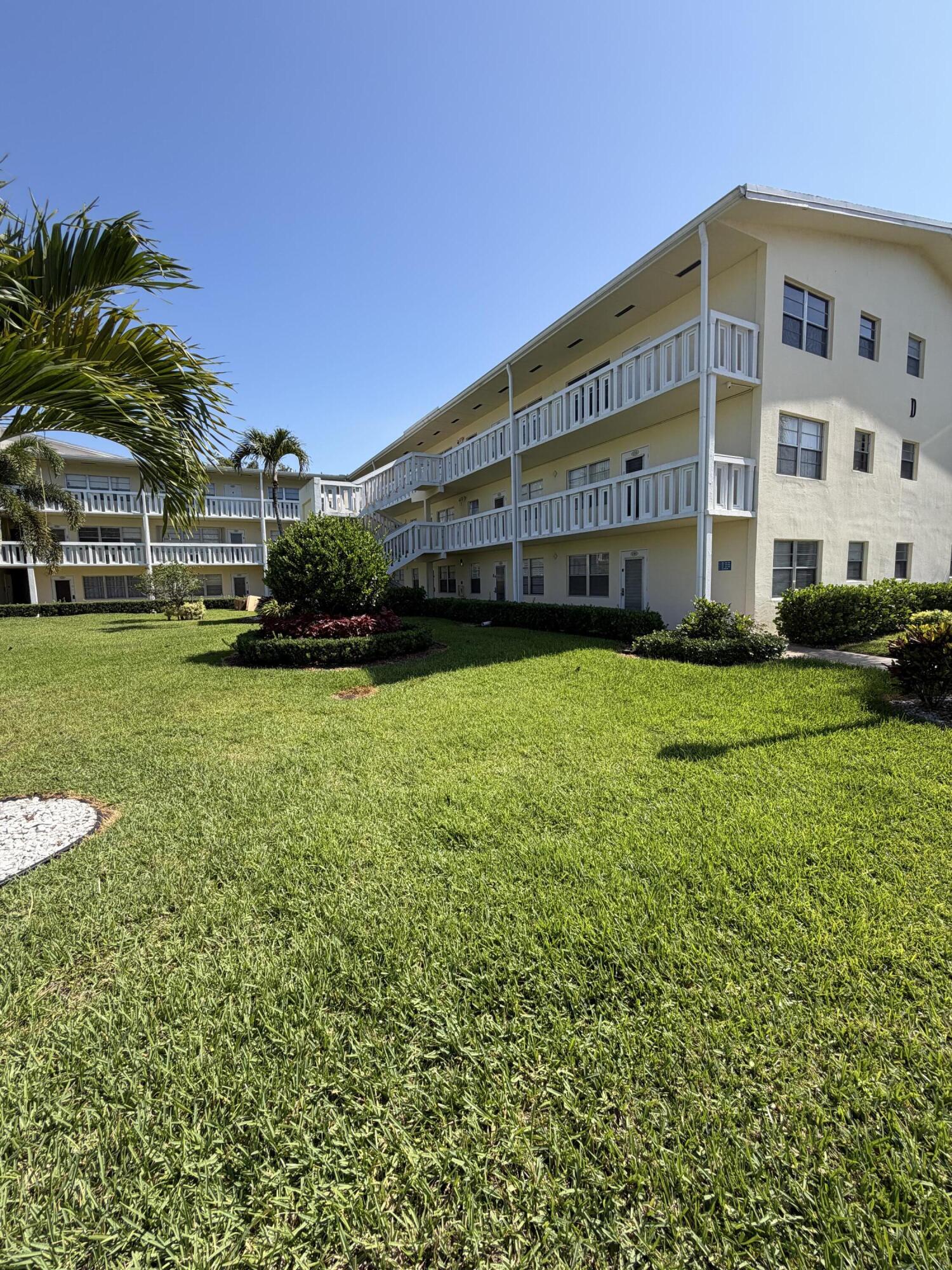 Foto de propiedad en 166 Dorset D, Boca Raton, FL 33434 Boca Raton con MLS# 