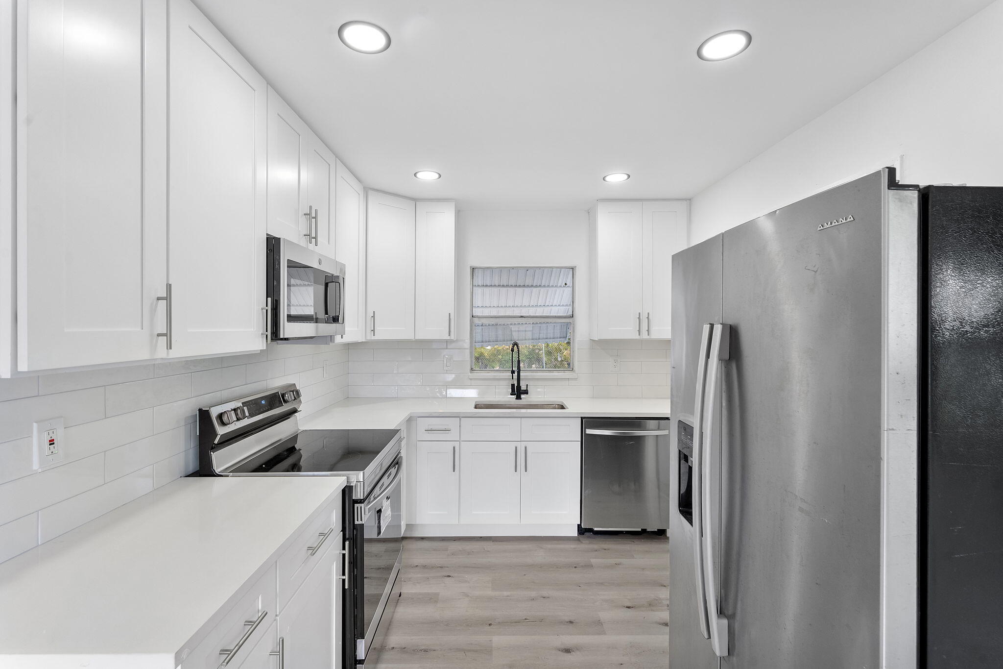 Foto de propiedad en 316 NW 6th Court, Deerfield Beach, FL 33441 Deerfield Beach con MLS# 