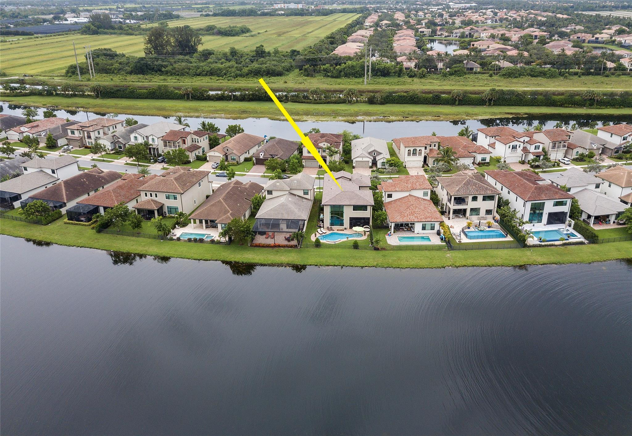 Foto de propiedad en 8484 GRAND PRIX Lane, Boynton Beach, FL 33472 Boynton Beach con MLS# 