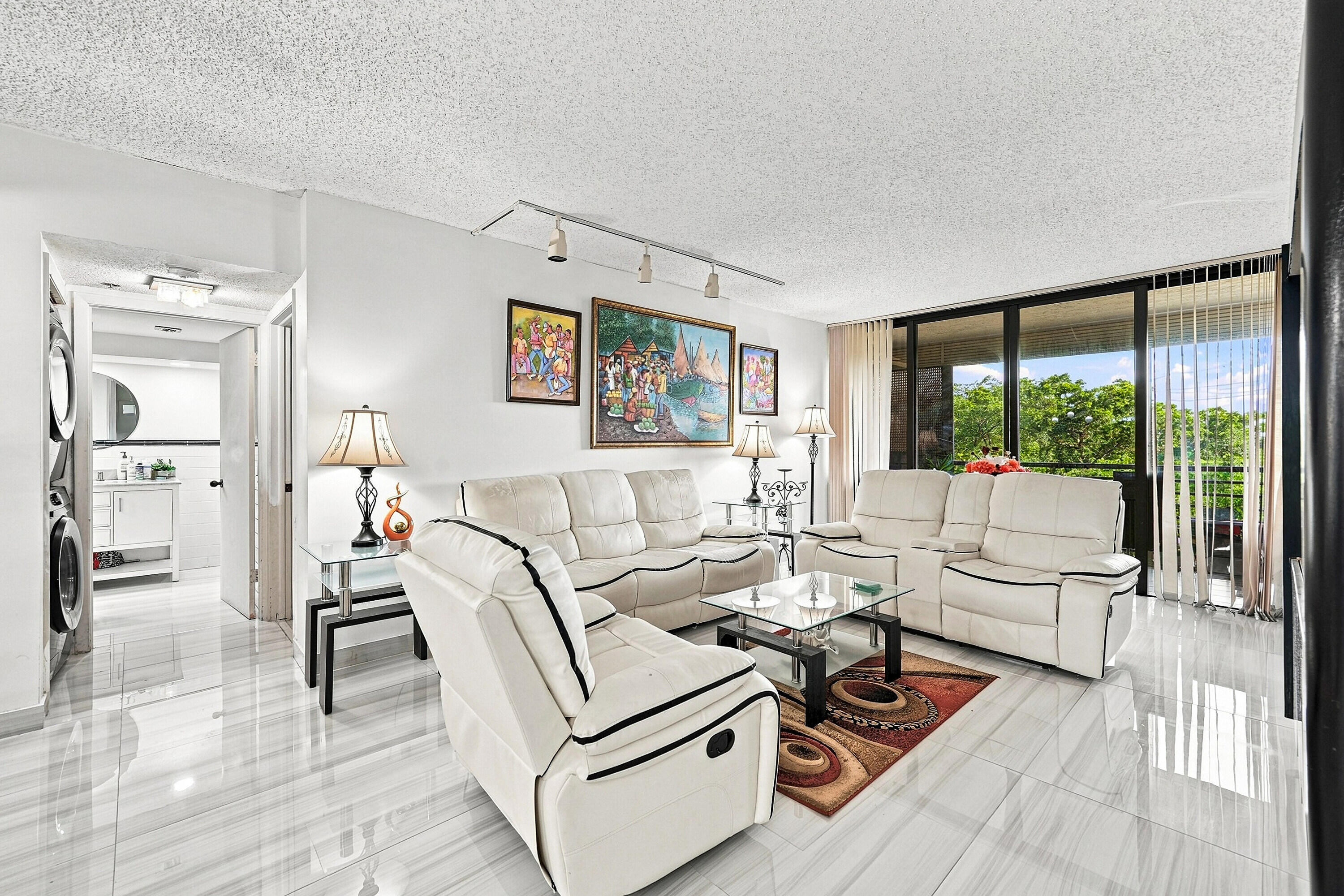 Foto de propiedad en 7400 Radice Court 506, Lauderhill, FL 33319 Lauderhill con MLS# 