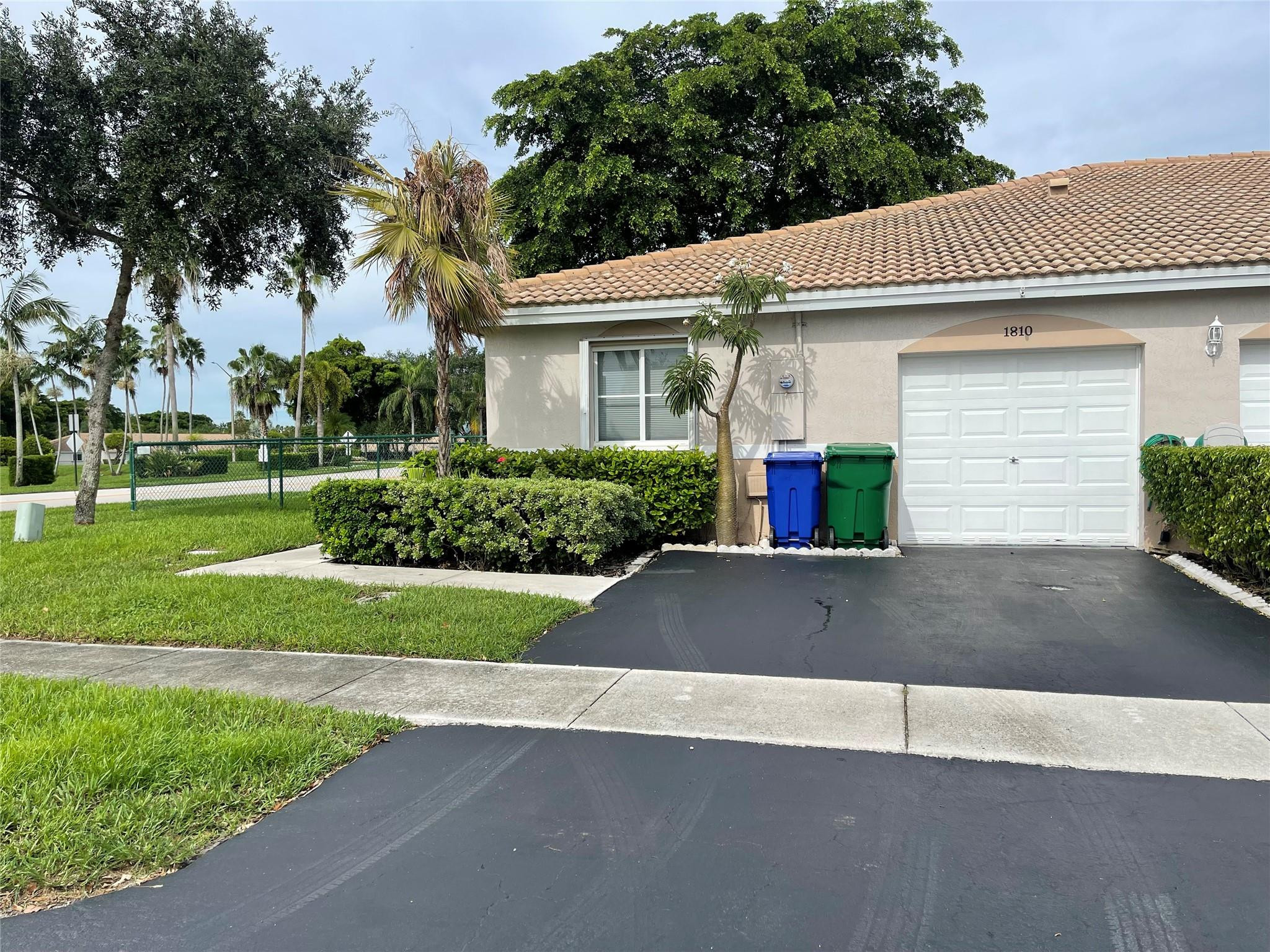 Foto de propiedad en 1810 SW 114th Terrace, Miramar, FL 33025 Miramar con MLS# 