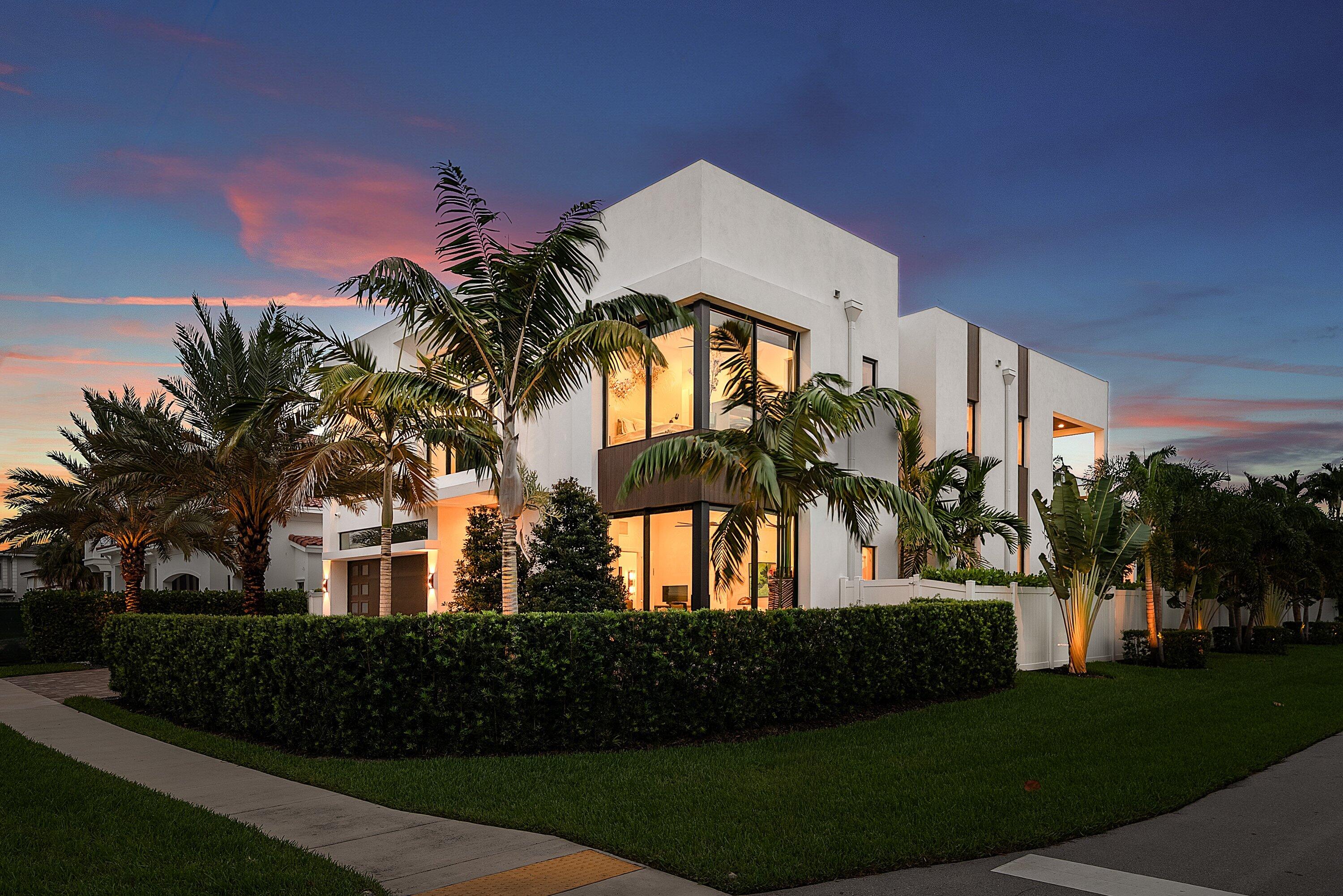 Foto de propiedad en 400 NE 4TH Street, Boca Raton, FL 33432 Boca Raton con MLS# 