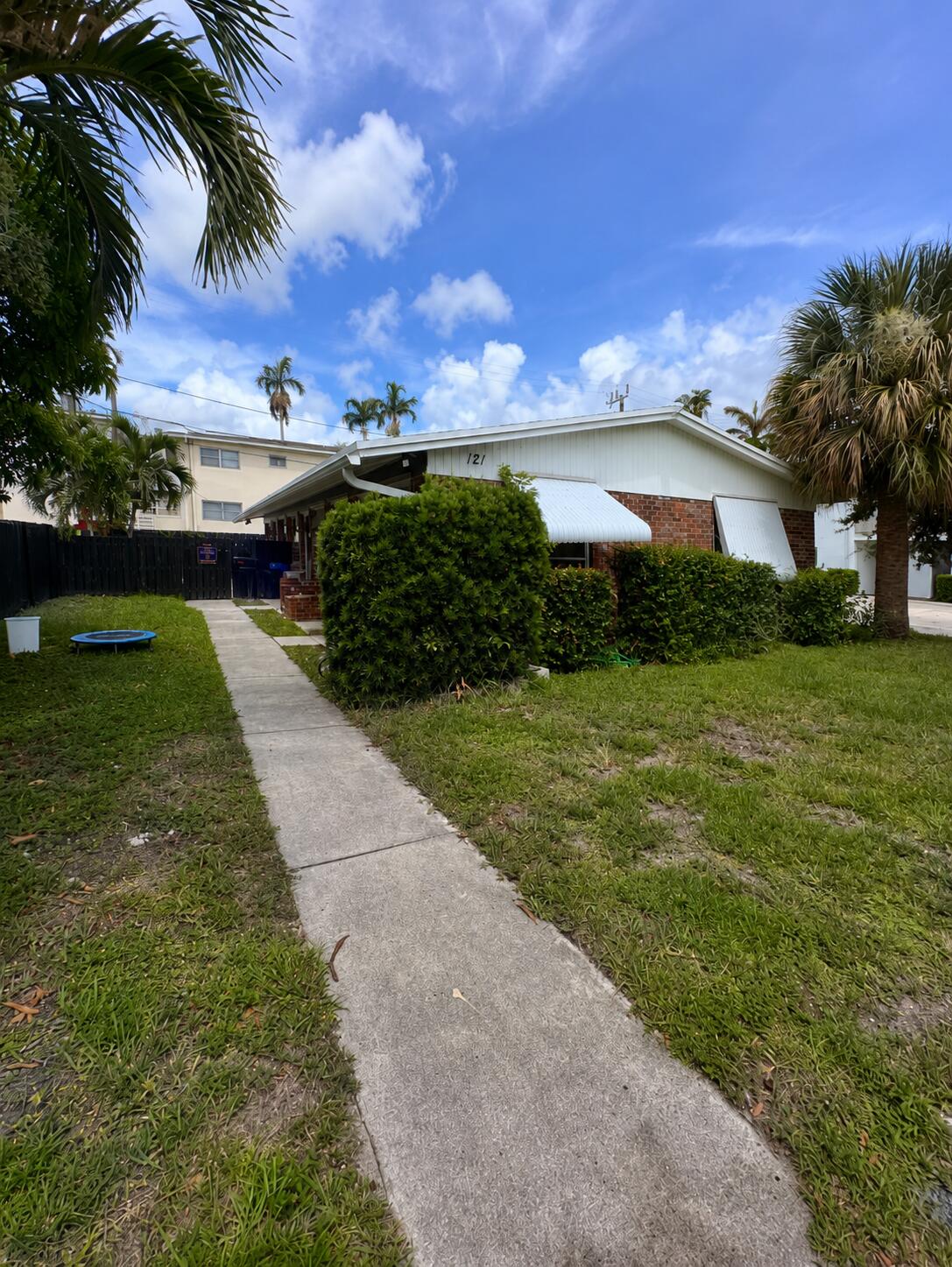 Foto de propiedad en 121 Cleveland Street 3, Lake Worth Beach, FL 33461 Lake Worth Beach con MLS# 