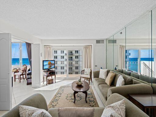Foto de propiedad en 3221 S Ocean Boulevard 405, Highland Beach, FL 33487 Highland Beach con MLS# 