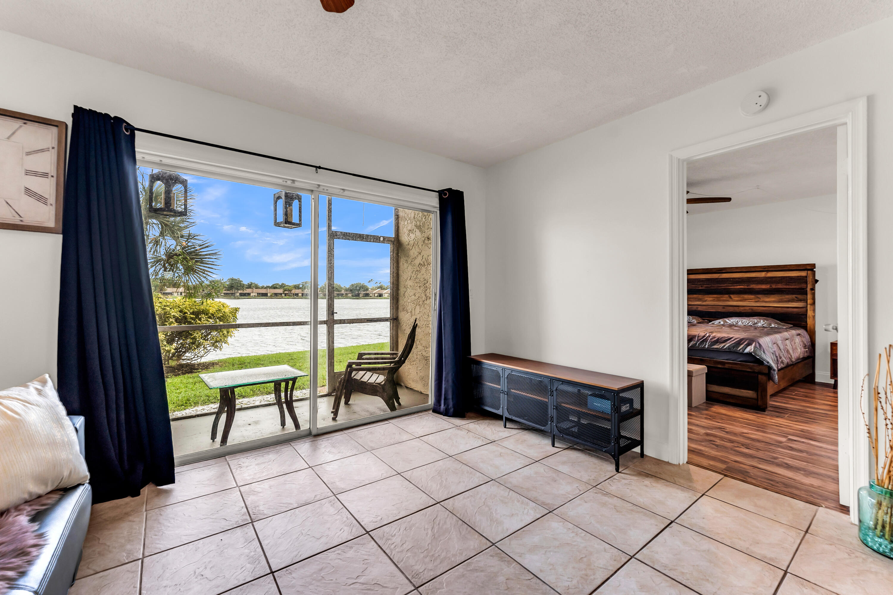 Foto de propiedad en 5510 Lakeside Drive 106, Margate, FL 33063 Margate con MLS# 