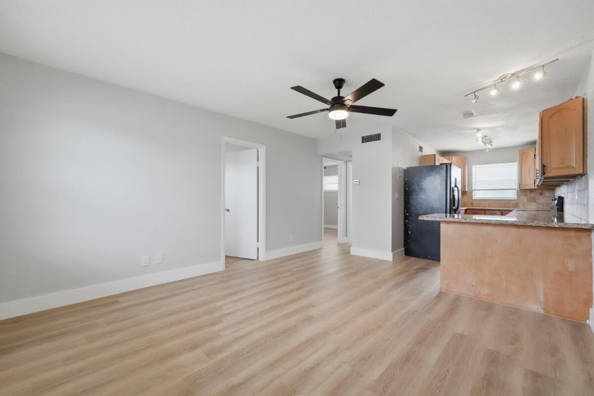 Foto de propiedad en 6191 SW 37TH Street 210, Davie, FL 33314 Davie con MLS# 