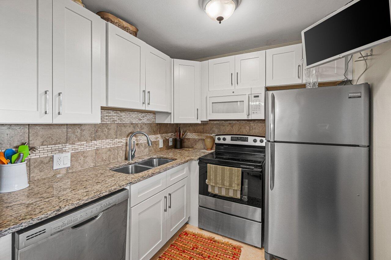 Foto de propiedad en 175 Suffolk E 175, Boca Raton, FL 33434 Boca Raton con MLS# 