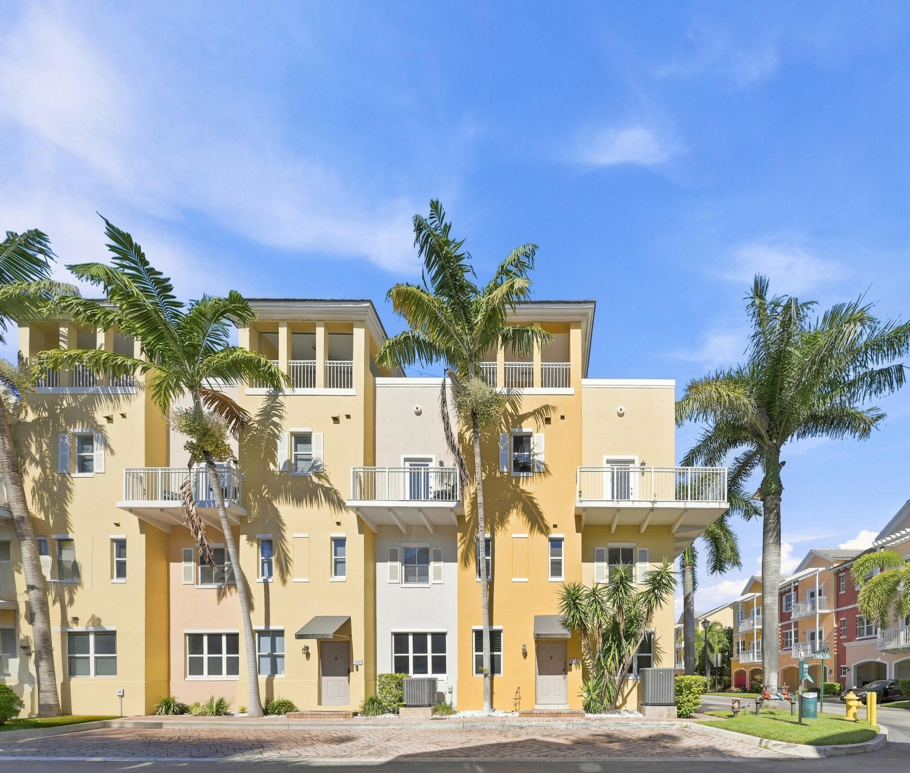 Foto de propiedad en 2332 Vintage Drive, Lighthouse Point, FL 33064 Lighthouse Point con MLS# 