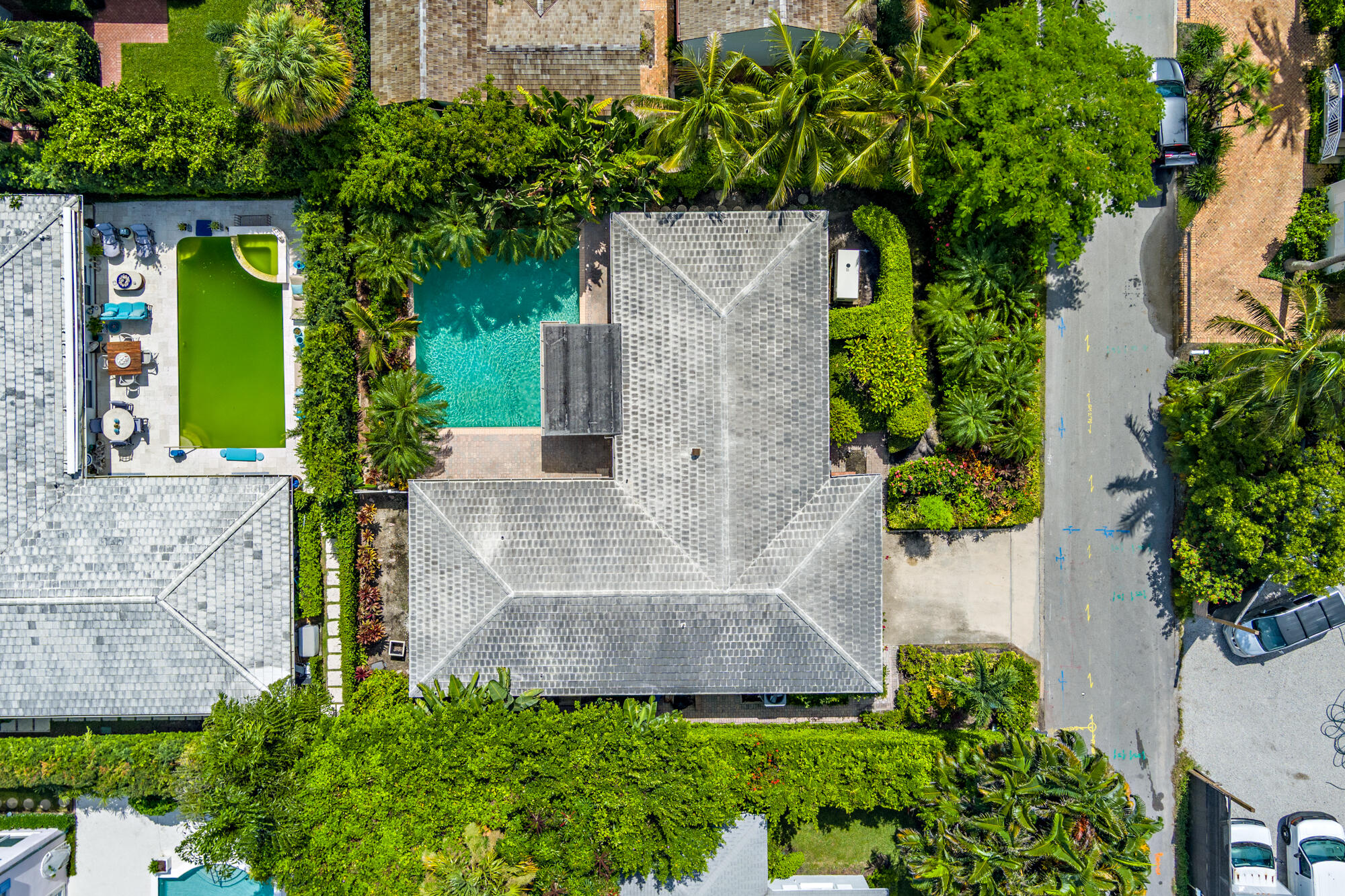 Foto de propiedad en 245 COLONIAL Lane, Palm Beach, FL 33480 Palm Beach con MLS# 