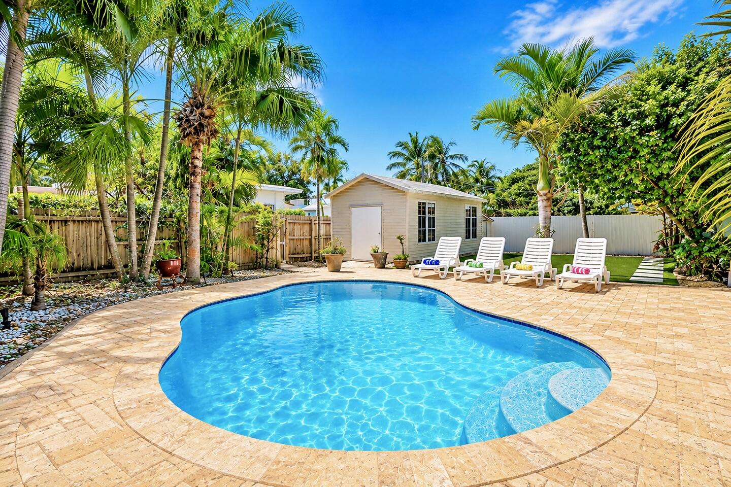 Foto de propiedad en 1016 Harrison Street, Hollywood, FL 33019 Hollywood con MLS# 