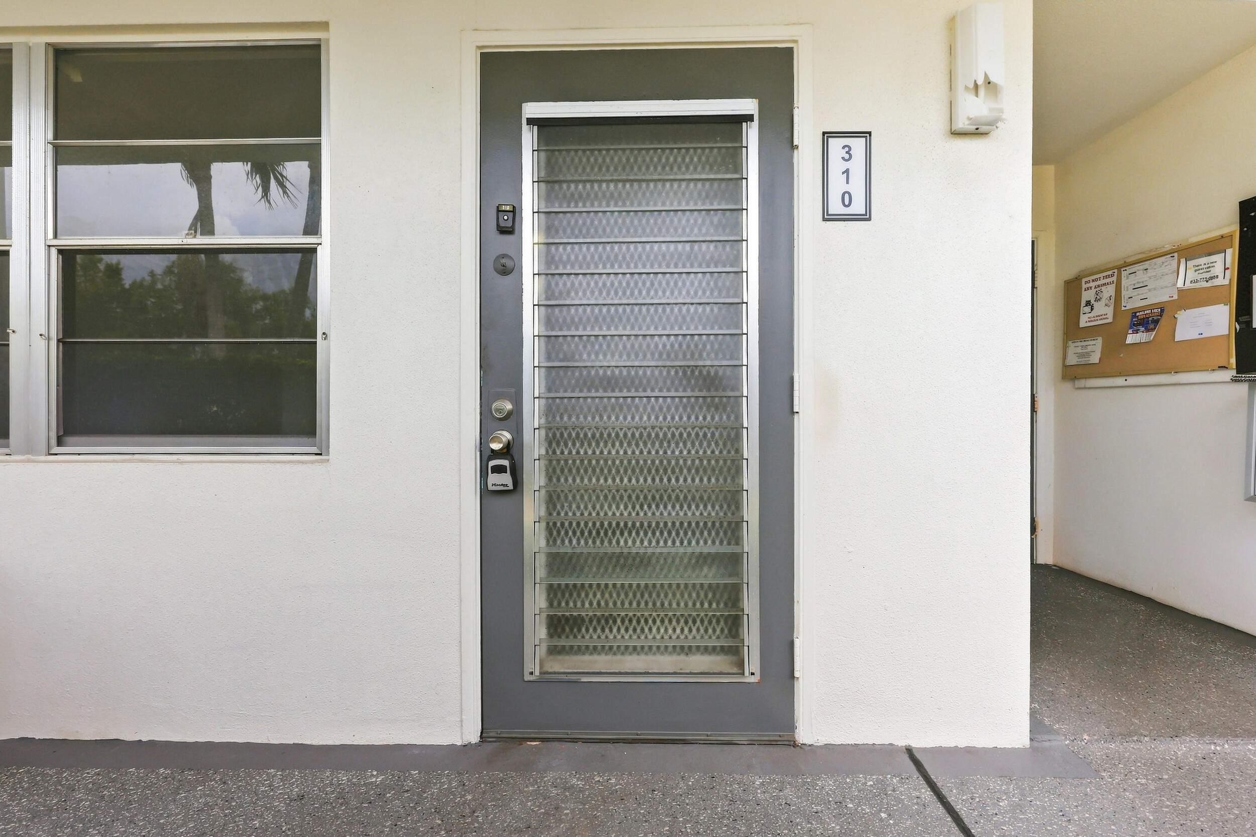 Foto de propiedad en 310 OAKRIDGE R Court 310, Deerfield Beach, FL 33442 Deerfield Beach con MLS# 
