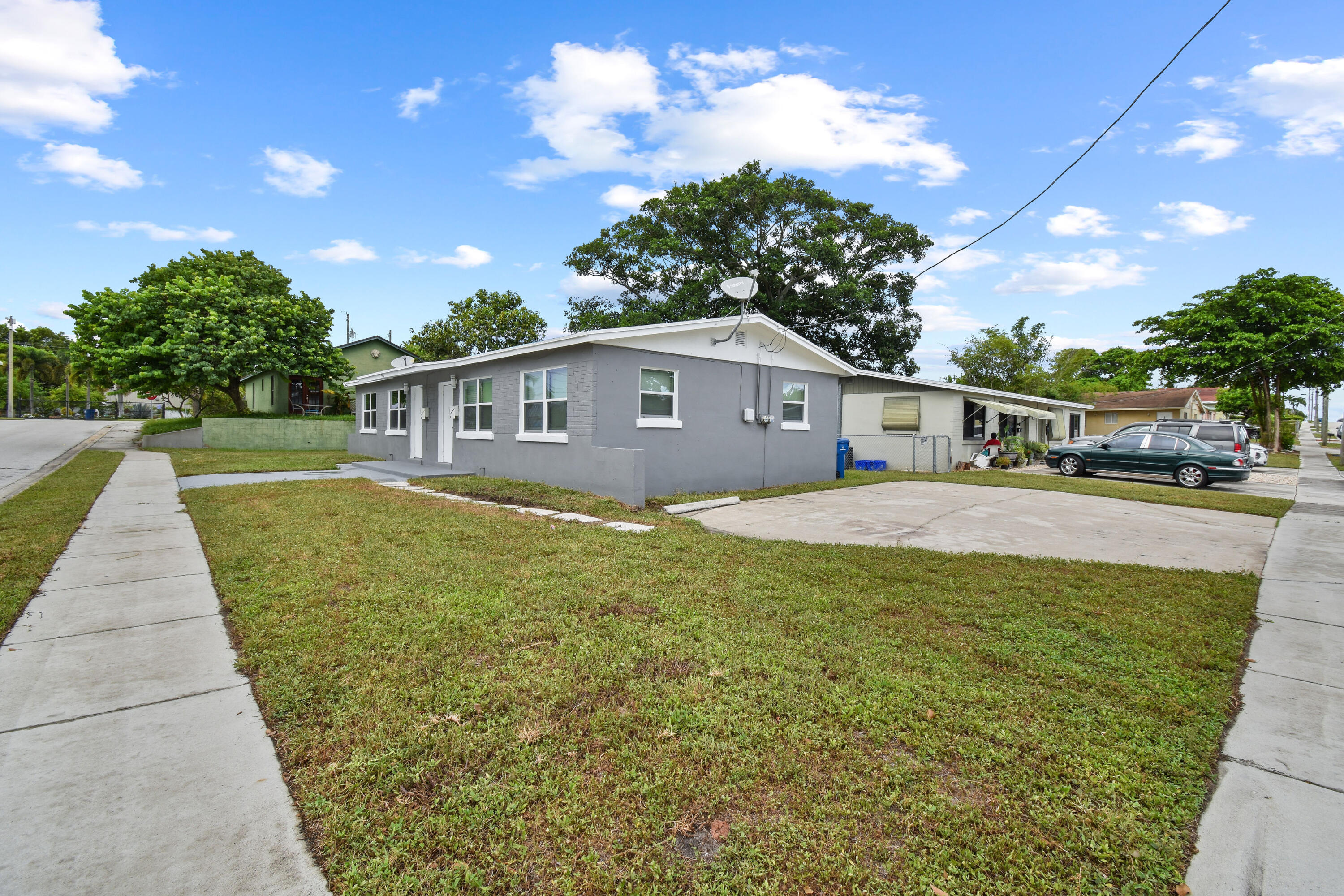 Foto de propiedad en 968 W 9TH Street A1, Riviera Beach, FL 33404 Riviera Beach con MLS# 
