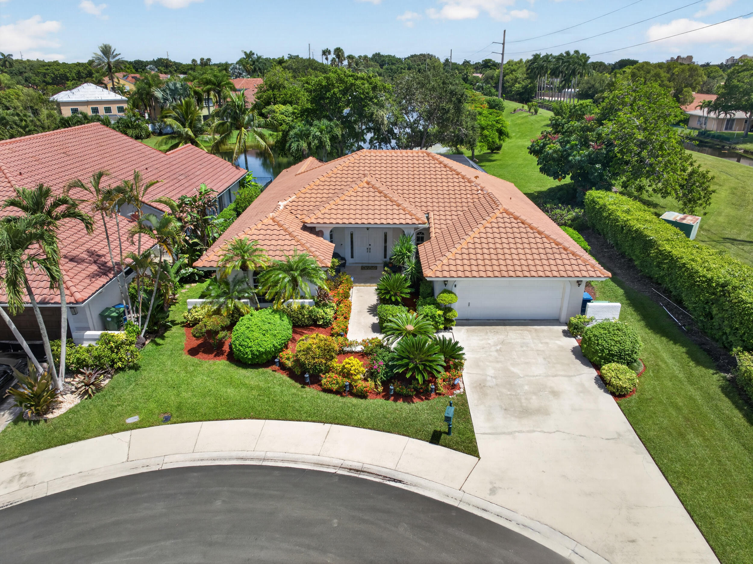 Foto de propiedad en 709 Crystal Court, Weston, FL 33326 Weston con MLS# 