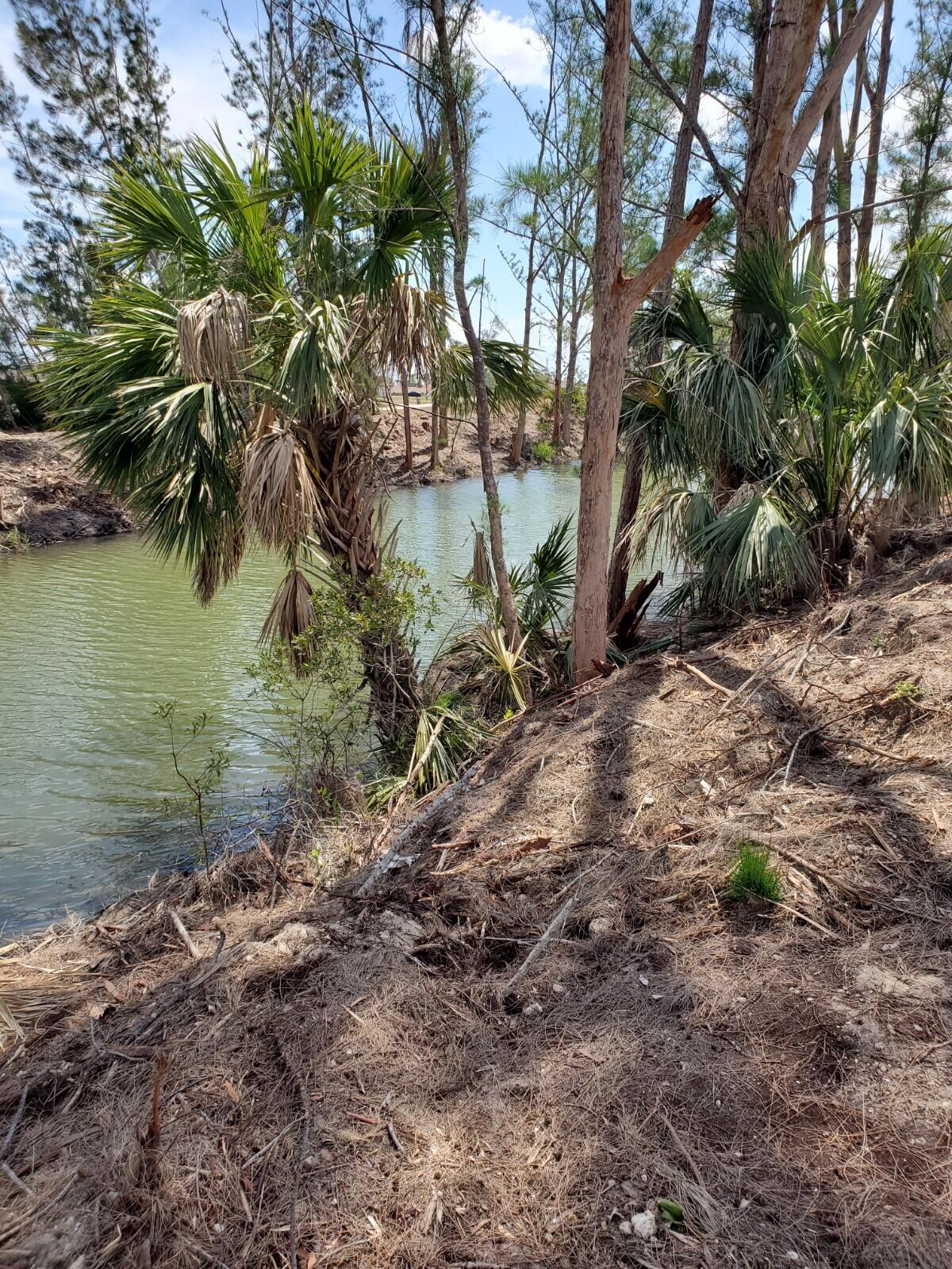 En Venta 3905 NE 9TH Avenue, Cape Coral, FL 33909, Cape Coral, FL 33909