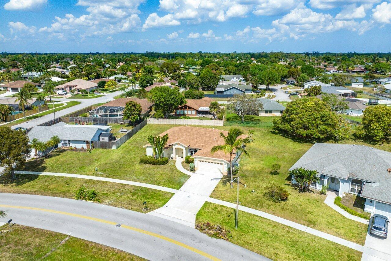 Foto de propiedad en 273 Ponce De Leon Street, Royal Palm Beach, FL 33411 Royal Palm Beach con MLS# 