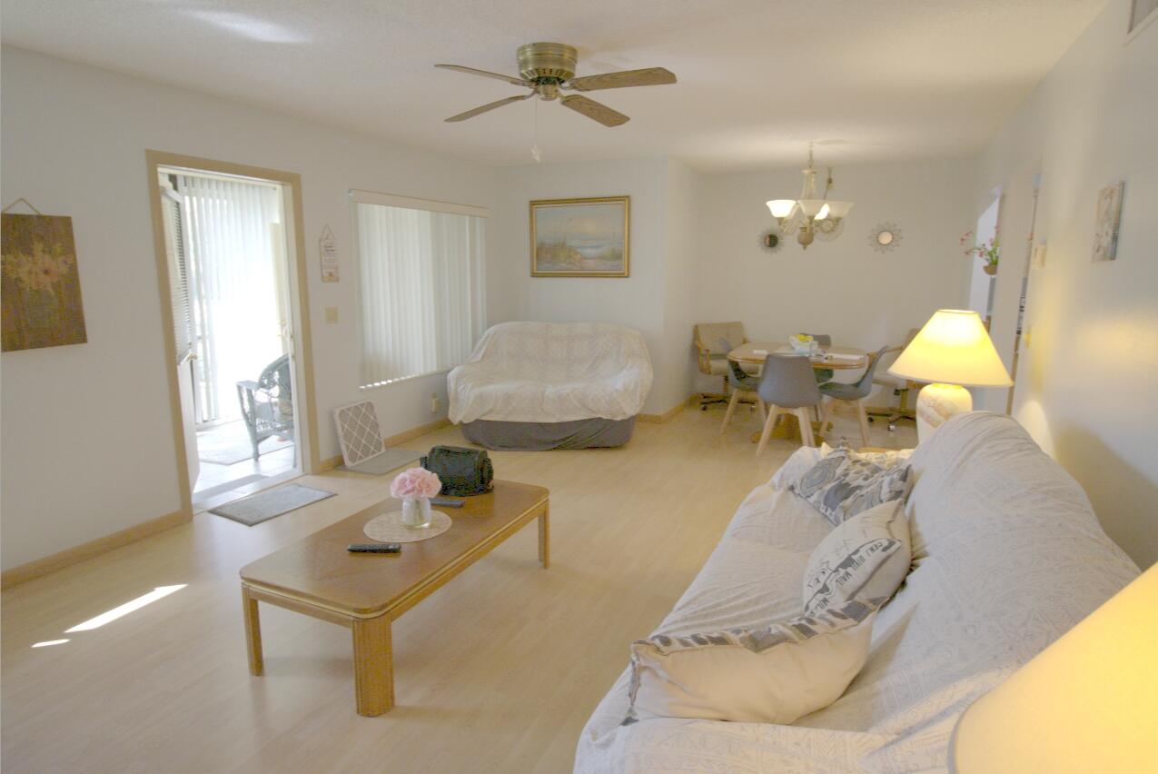 Foto de propiedad en 3561 PINE NEEDLE Drive D-2, Greenacres, FL 33463 Greenacres con MLS# 