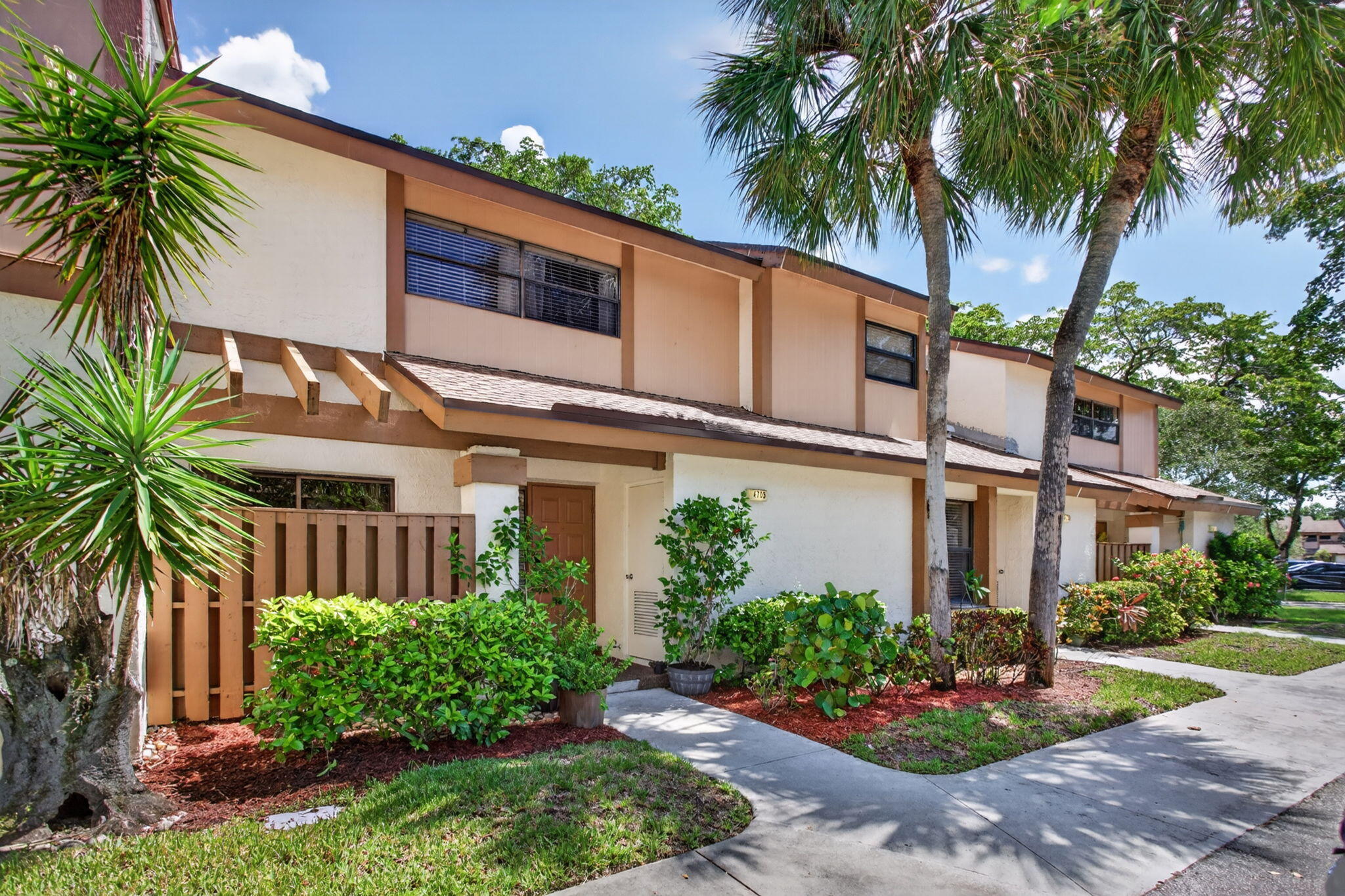 Foto de propiedad en 4705 NW 30TH Street, Coconut Creek, FL 33063 Coconut Creek con MLS# 