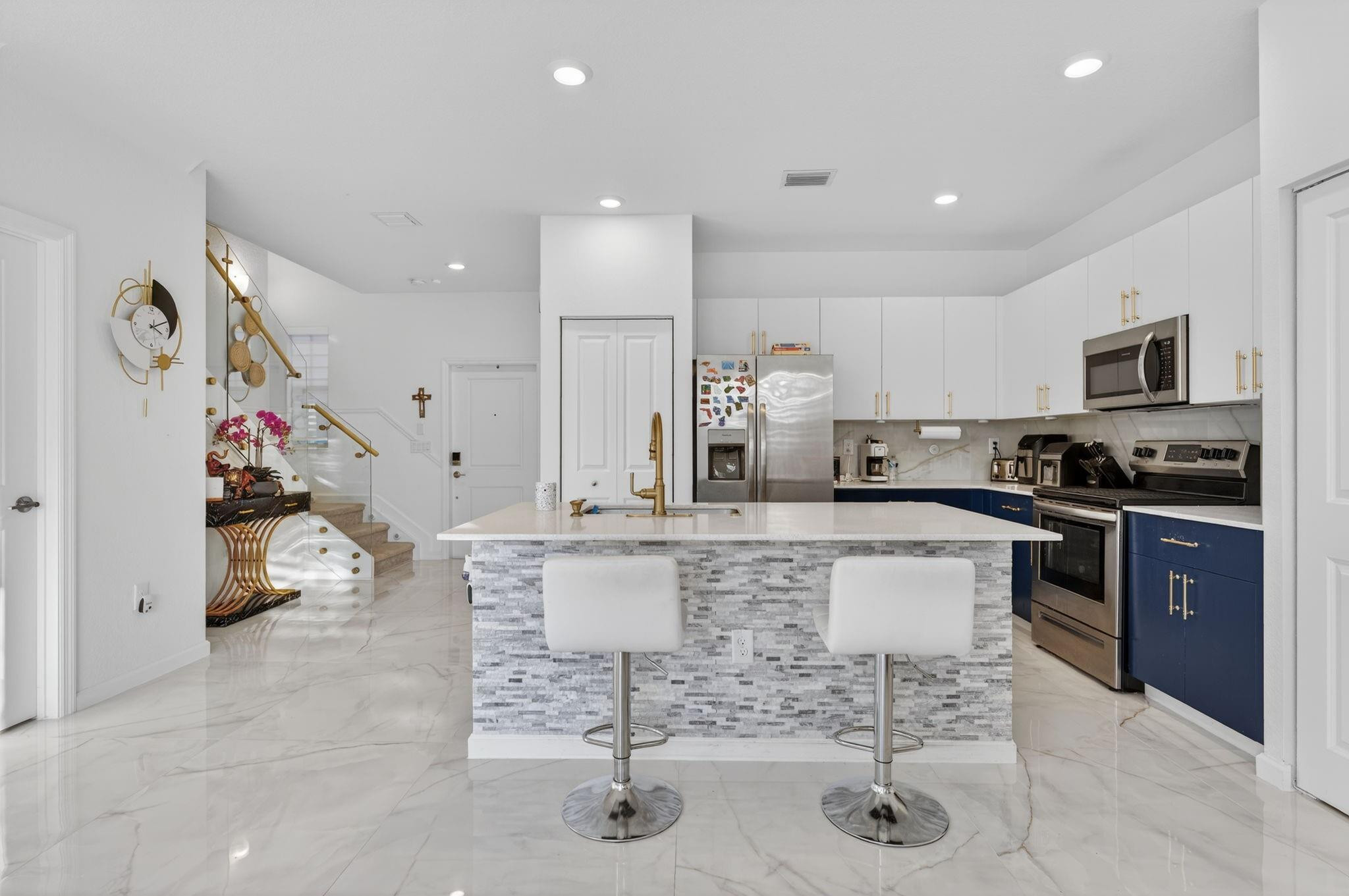 Foto de propiedad en 4668 NW 120th Way, Coral Springs, FL 33076 Coral Springs con MLS# 