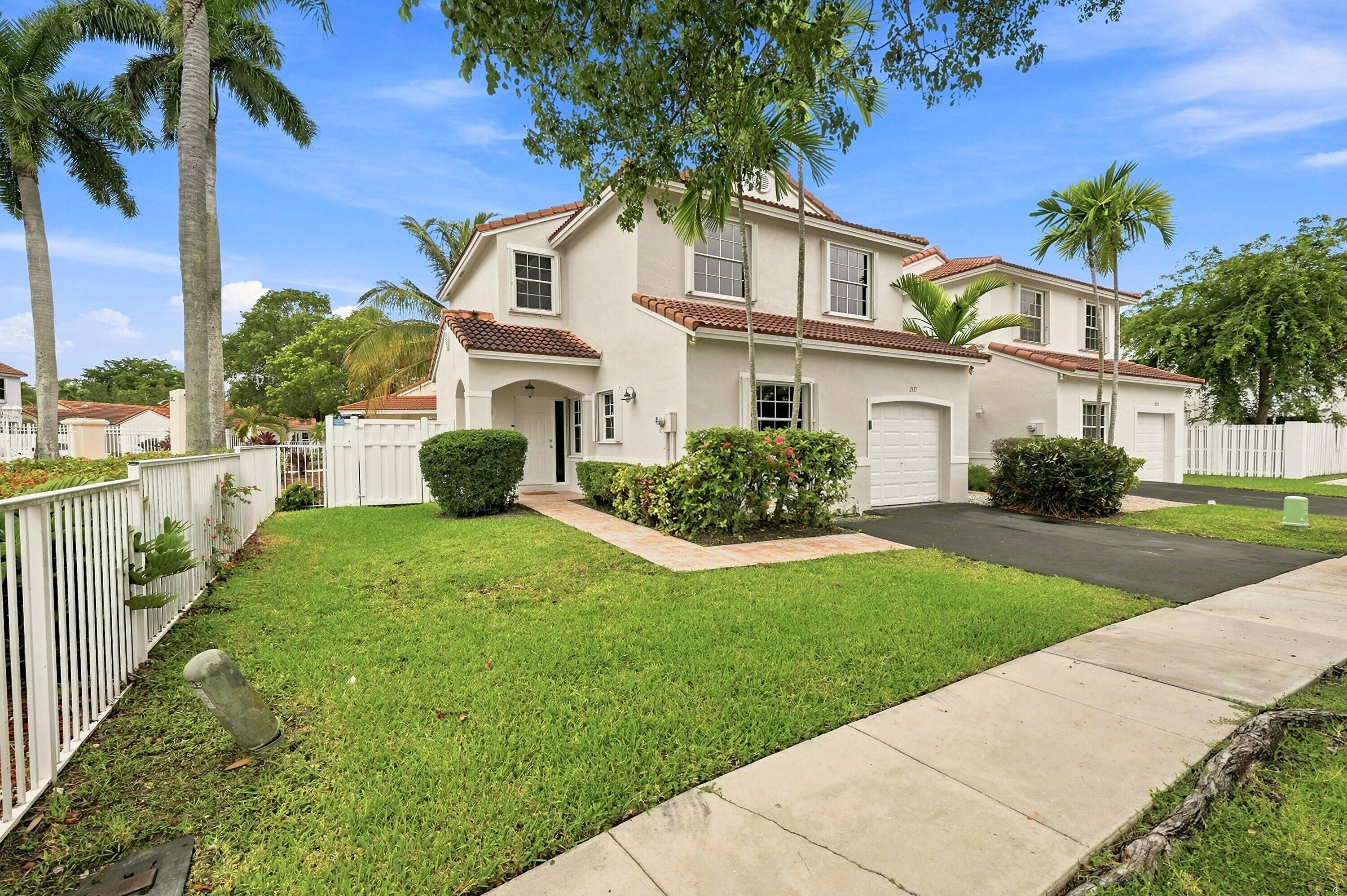En Renta 1115 SW 180TH Terrace, Pembroke Pines, FL 33029, Pembroke Pines, FL 33029