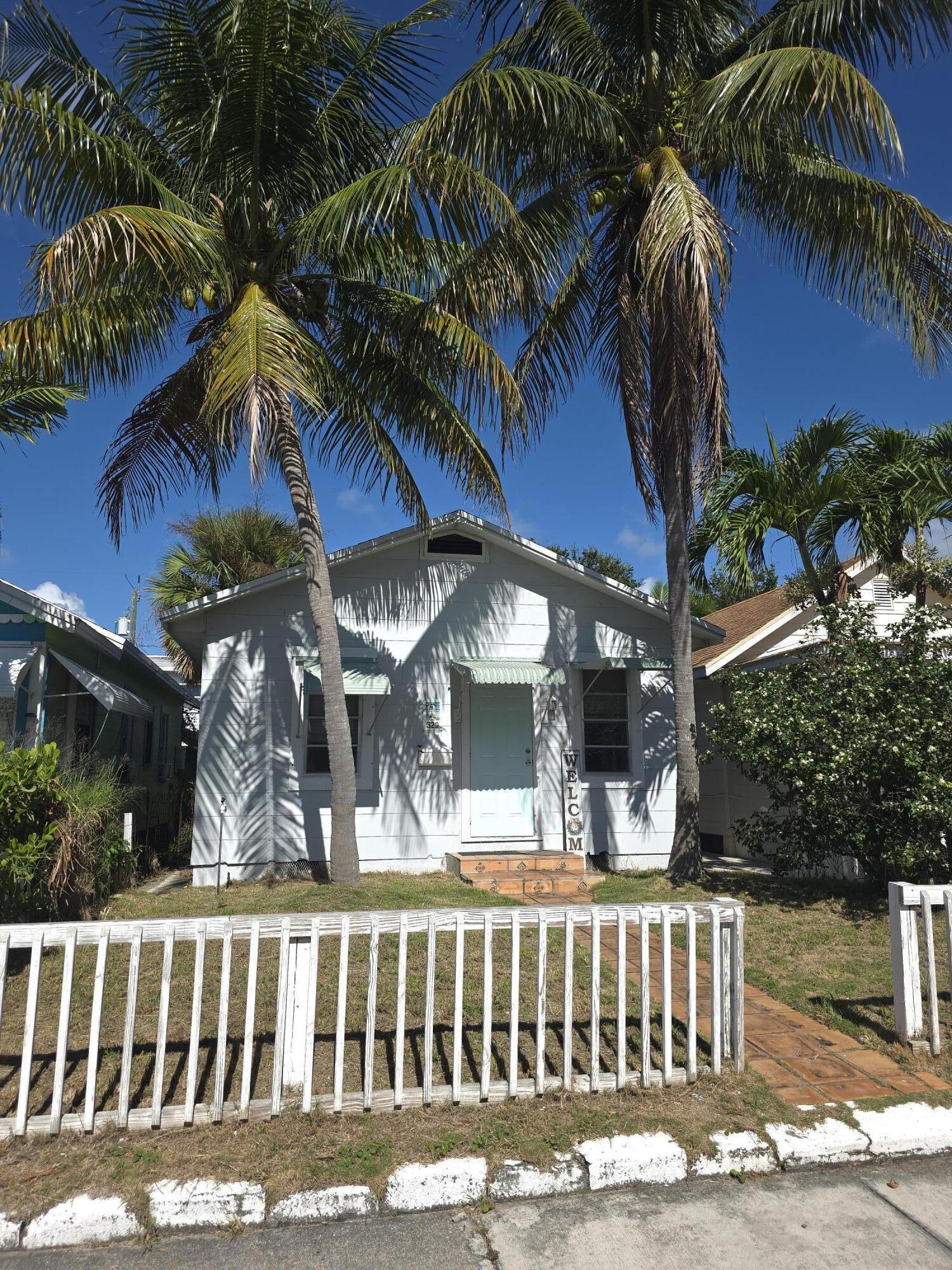 Alquilada 329 S M Street, Lake Worth Beach, FL 33460, Lake Worth Beach, FL 33460