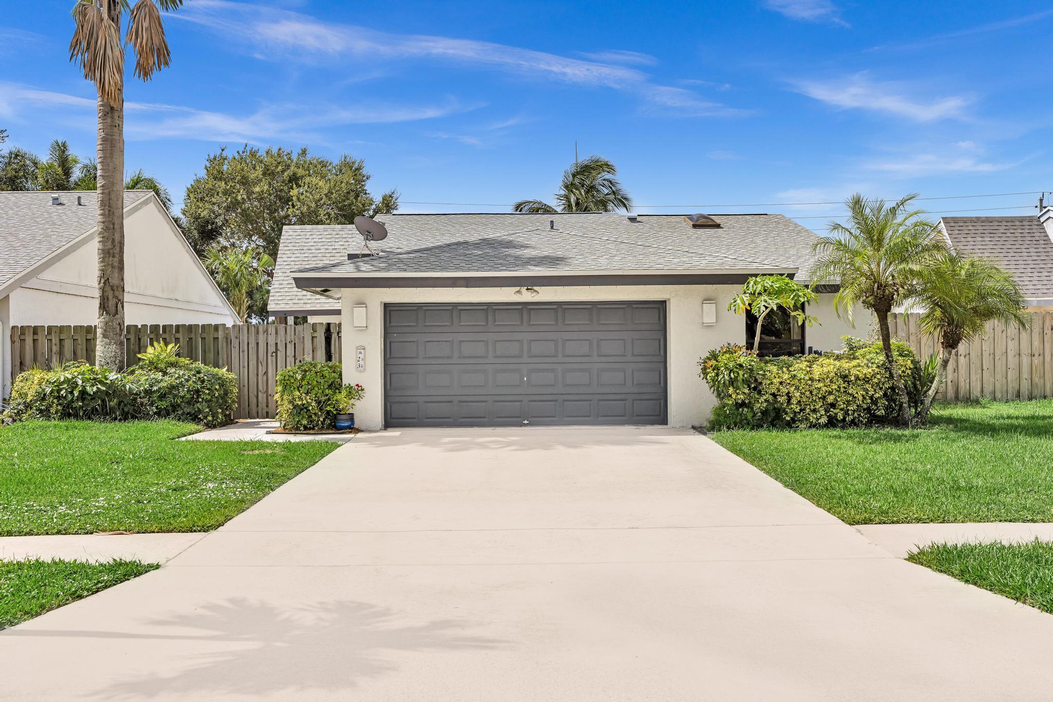 Foto de propiedad en 23 BAYTREE Circle, Boynton Beach, FL 33436 Boynton Beach con MLS# 