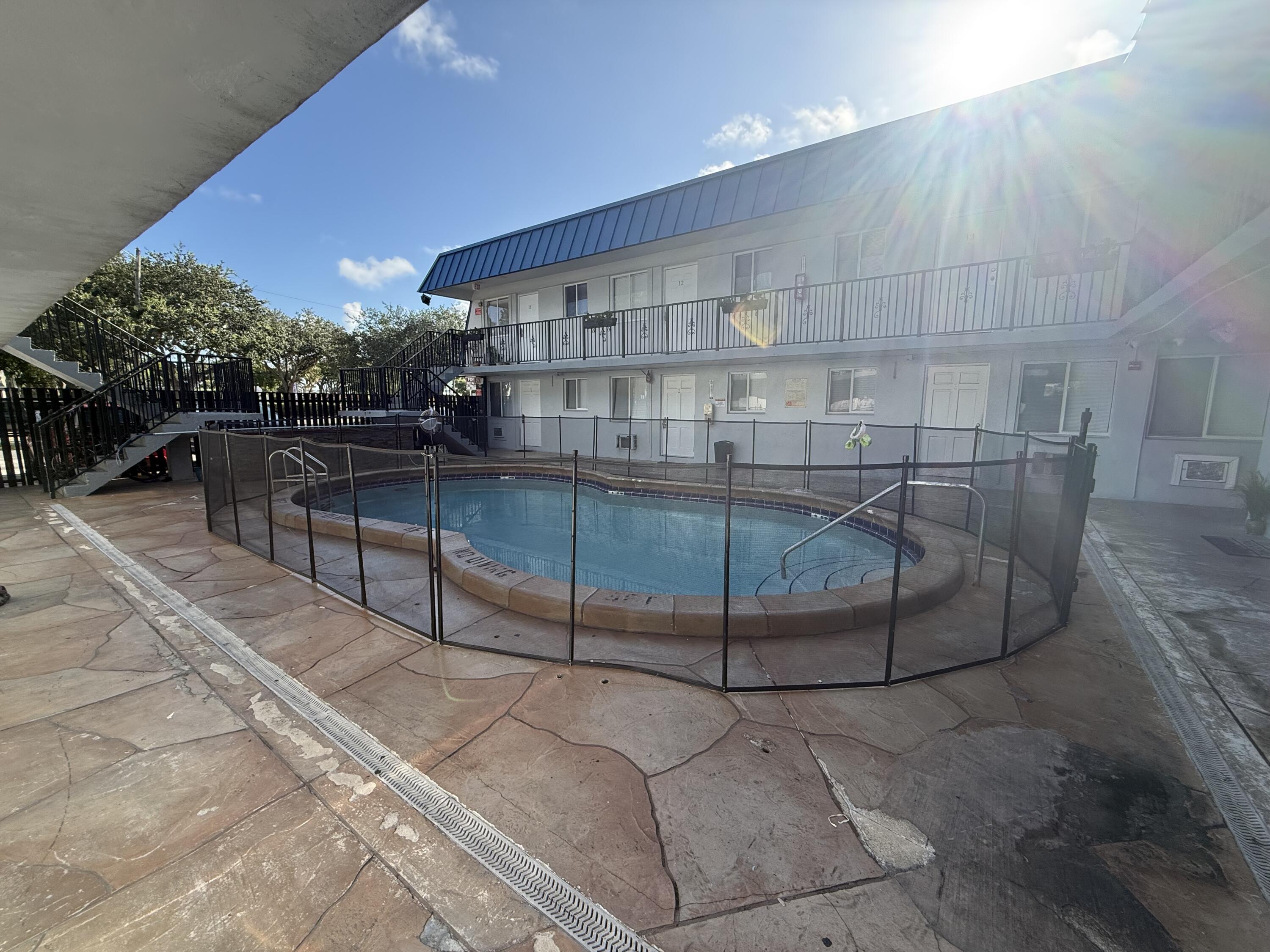 Foto de propiedad en 37 SW 14th Street 9, Dania Beach, FL 33004 Dania Beach con MLS# 