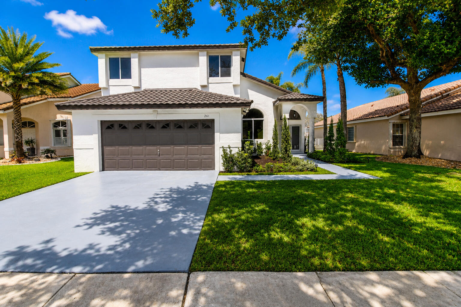 Foto de propiedad en 261 SW 178th Way, Pembroke Pines, FL 33029 Pembroke Pines con MLS# 