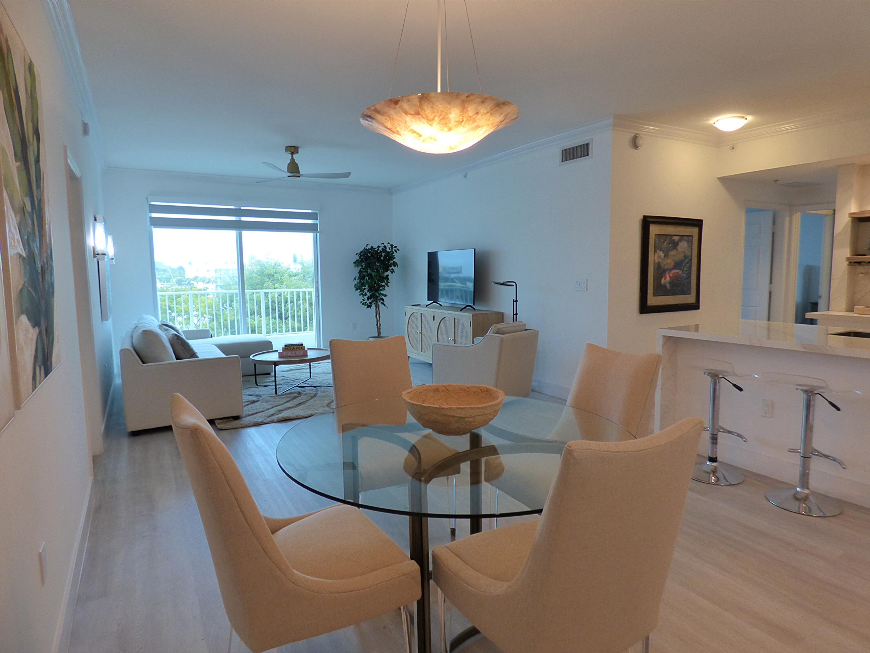 Foto de propiedad en 802 W WINDWARD Way 303, Lantana, FL 33462 Lantana con MLS# 