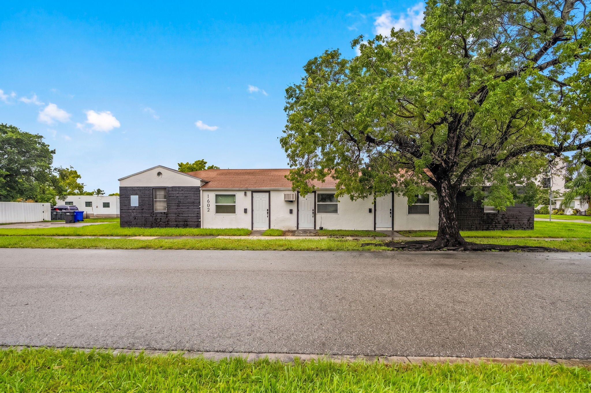 En Venta 1602 S 17th Avenue 1-3, Hollywood, FL 33020, Hollywood, FL 33020