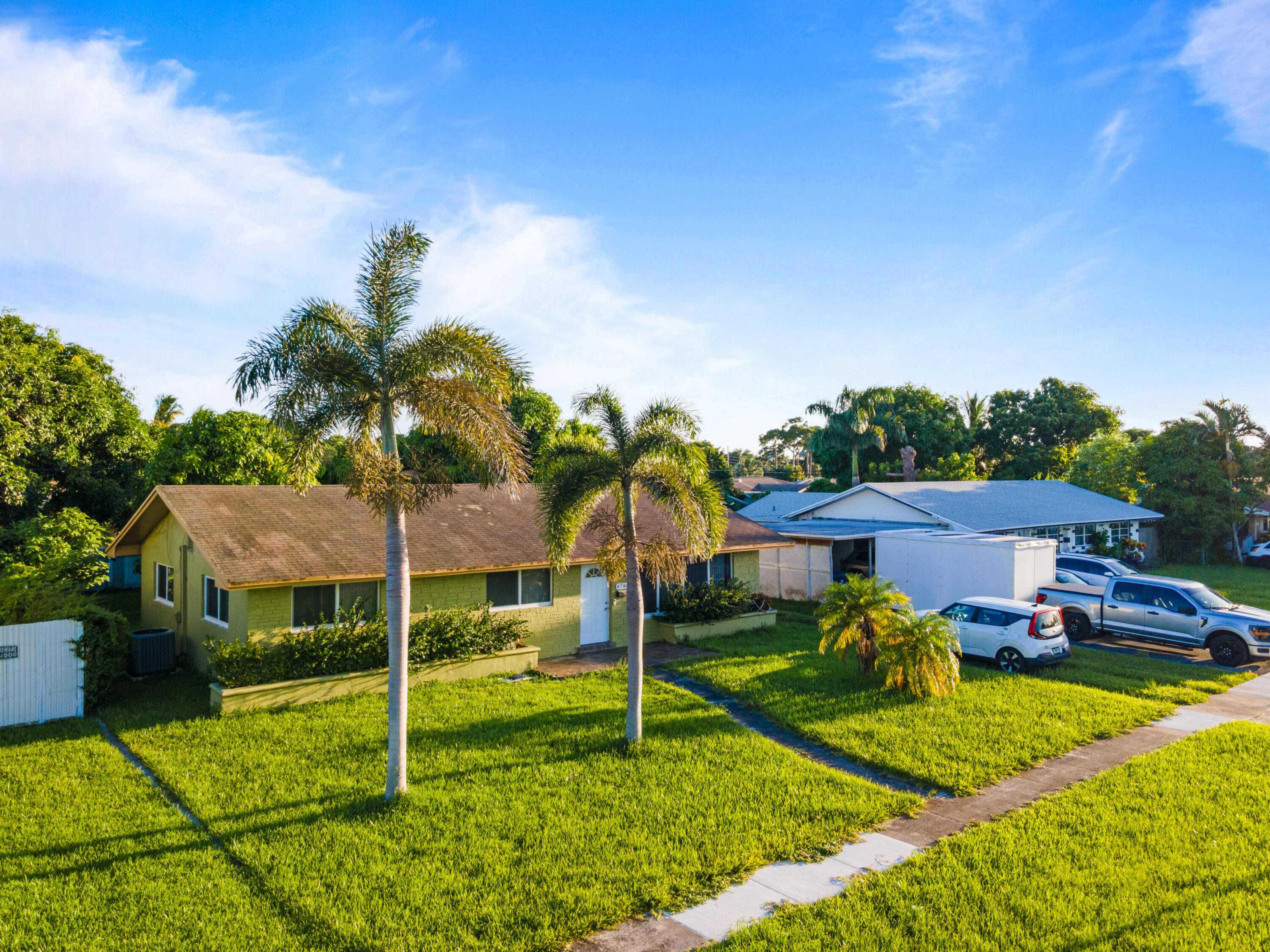 Foto de propiedad en 4786 Pine Cone Lane, West Palm Beach, FL 33417 West Palm Beach con MLS# 